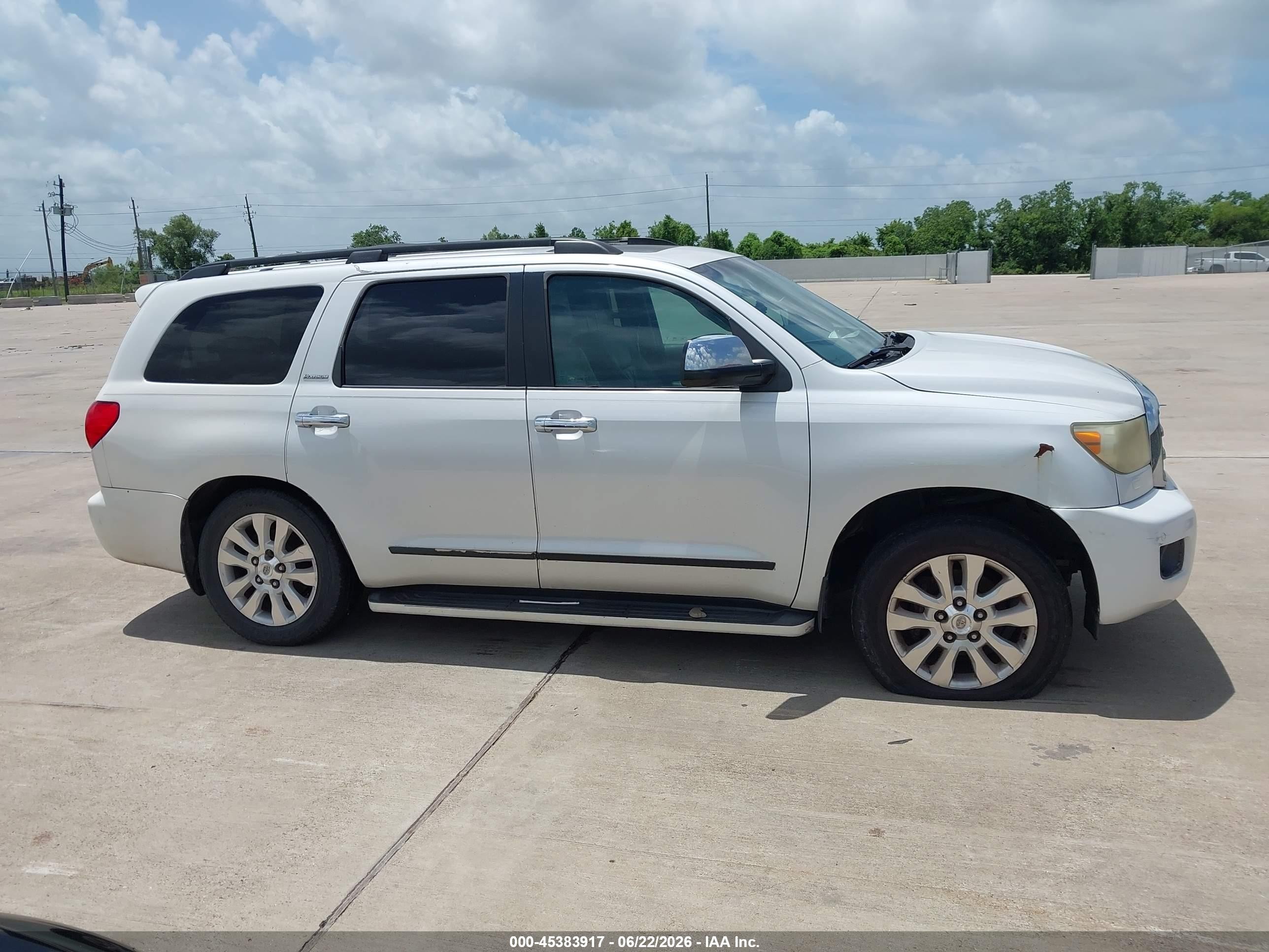 2008 Toyota Sequoia Platinum 5.7l V8 White vin: 5TDZY67AX8S002669