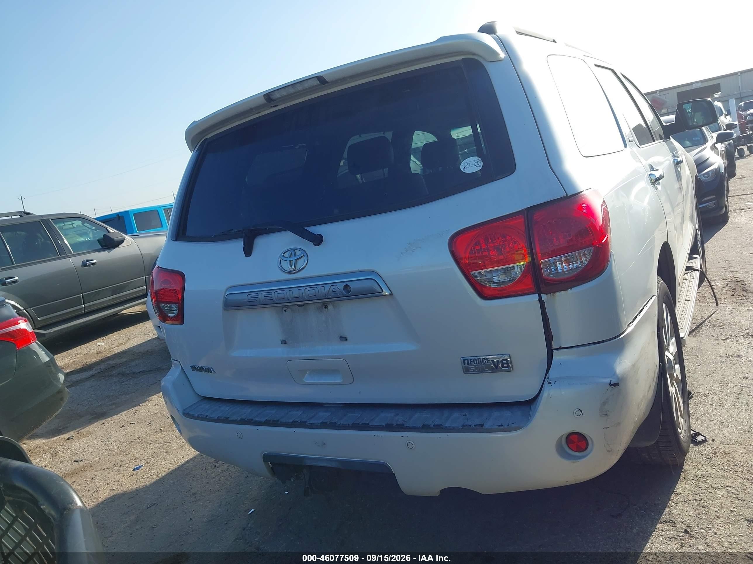 2008 Toyota Sequoia Platinum 5.7l V8 White vin: 5TDZY67AX8S014353