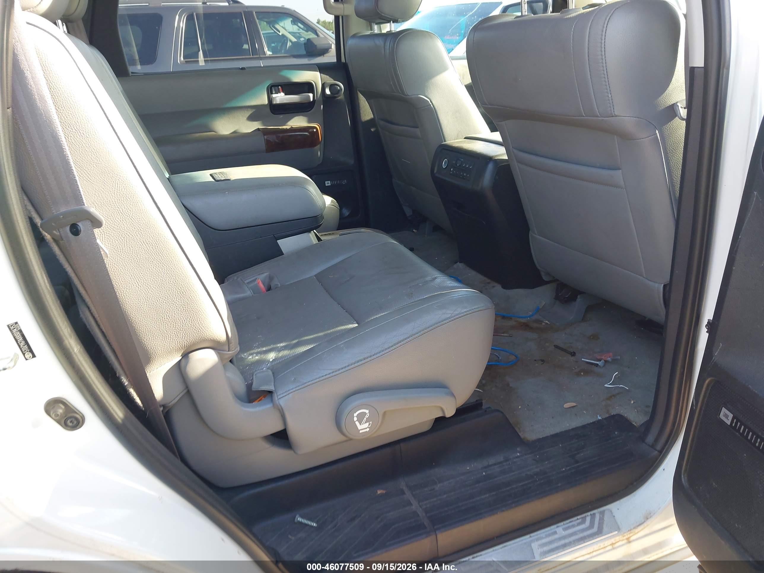 2008 Toyota Sequoia Platinum 5.7l V8 White vin: 5TDZY67AX8S014353