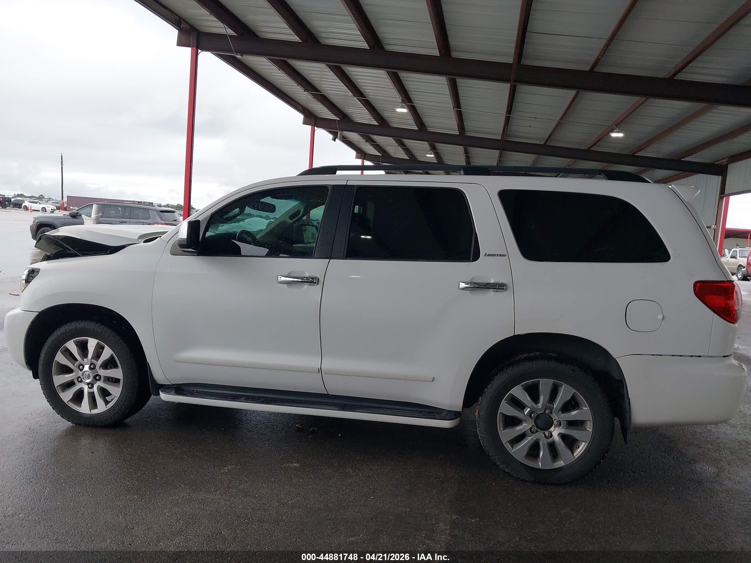 2008 Toyota Sequoia Limited 5.7l V8 Белый vin: 5TDZY68A48S004626