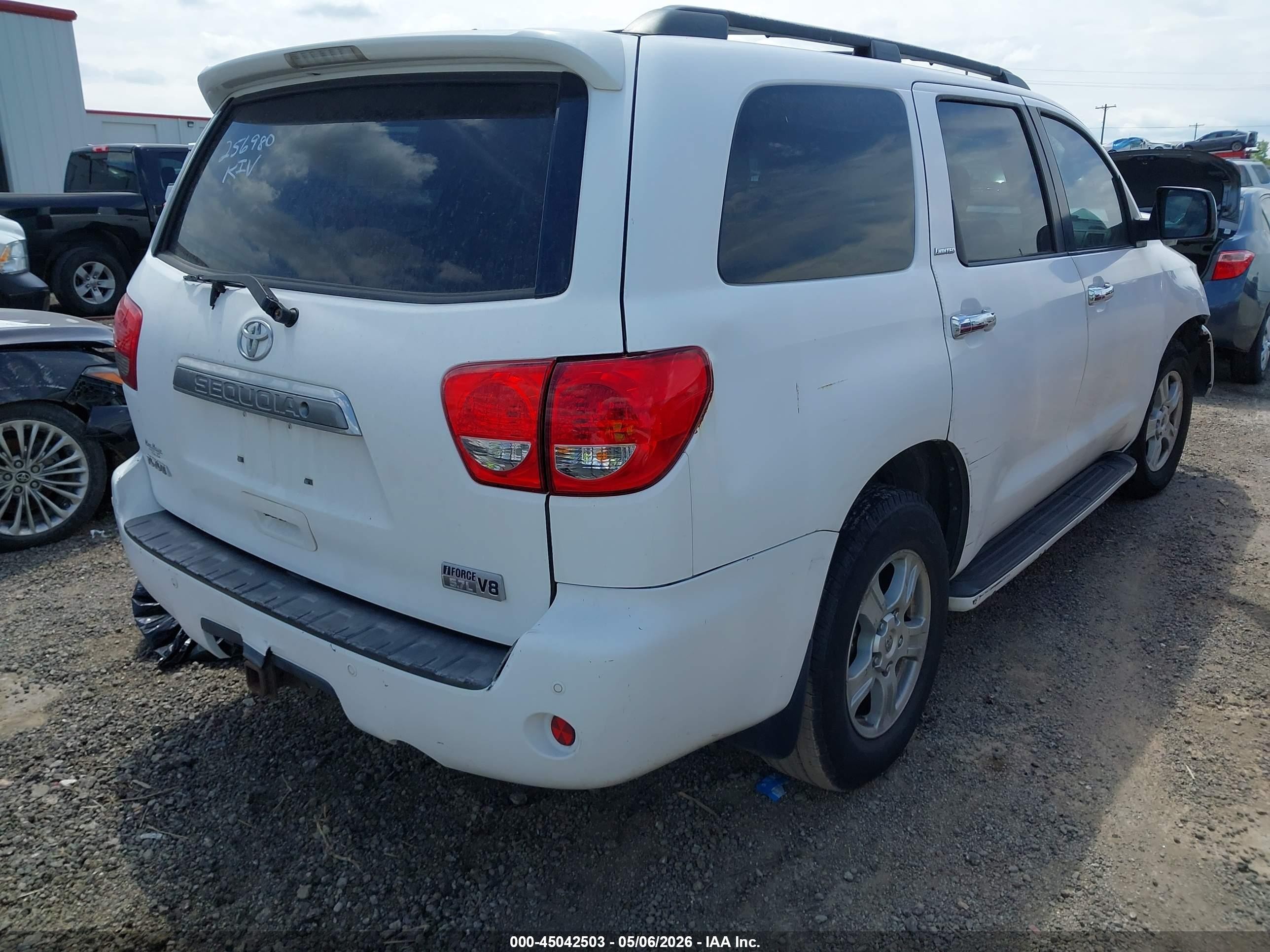 2008 Toyota Sequoia Limited 5.7l V8 White vin: 5TDZY68A48S009650
