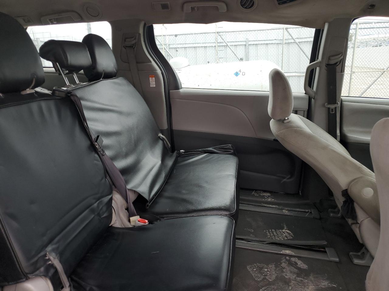 2018 Toyota Sienna L Black vin: 5TDZZ3DC5JS962795