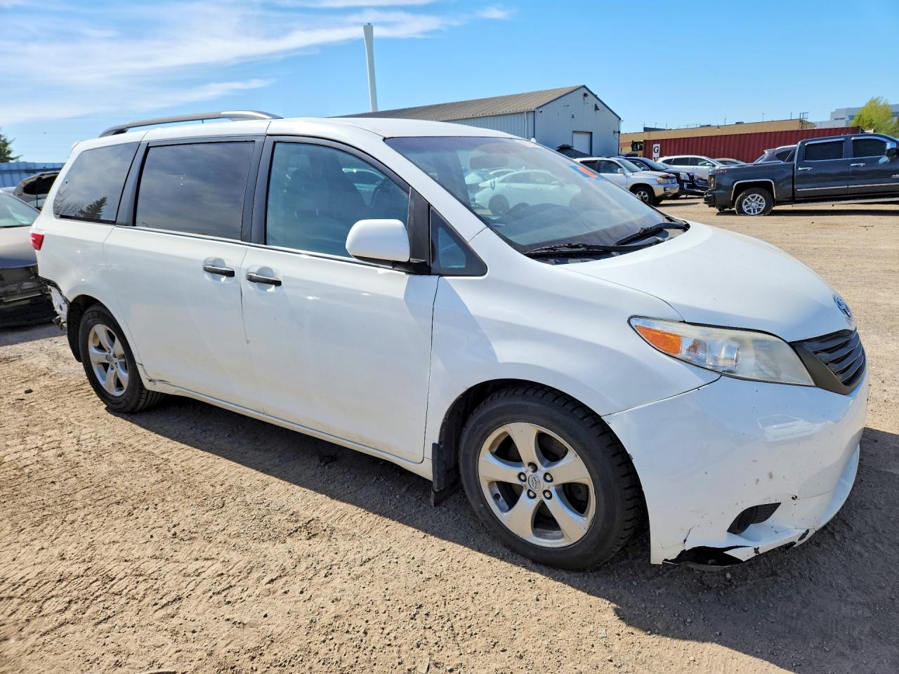 2017 Toyota Sienna L 7-passenger Белый vin: 5TDZZ3DC9HS854013
