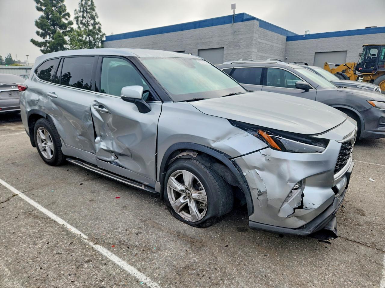 2021 Toyota Highlander Le Silver vin: 5TDZZRAH1MS040189