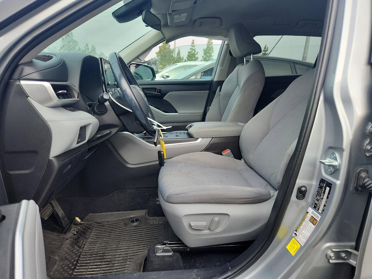 2021 Toyota Highlander Le Silver vin: 5TDZZRAH1MS040189