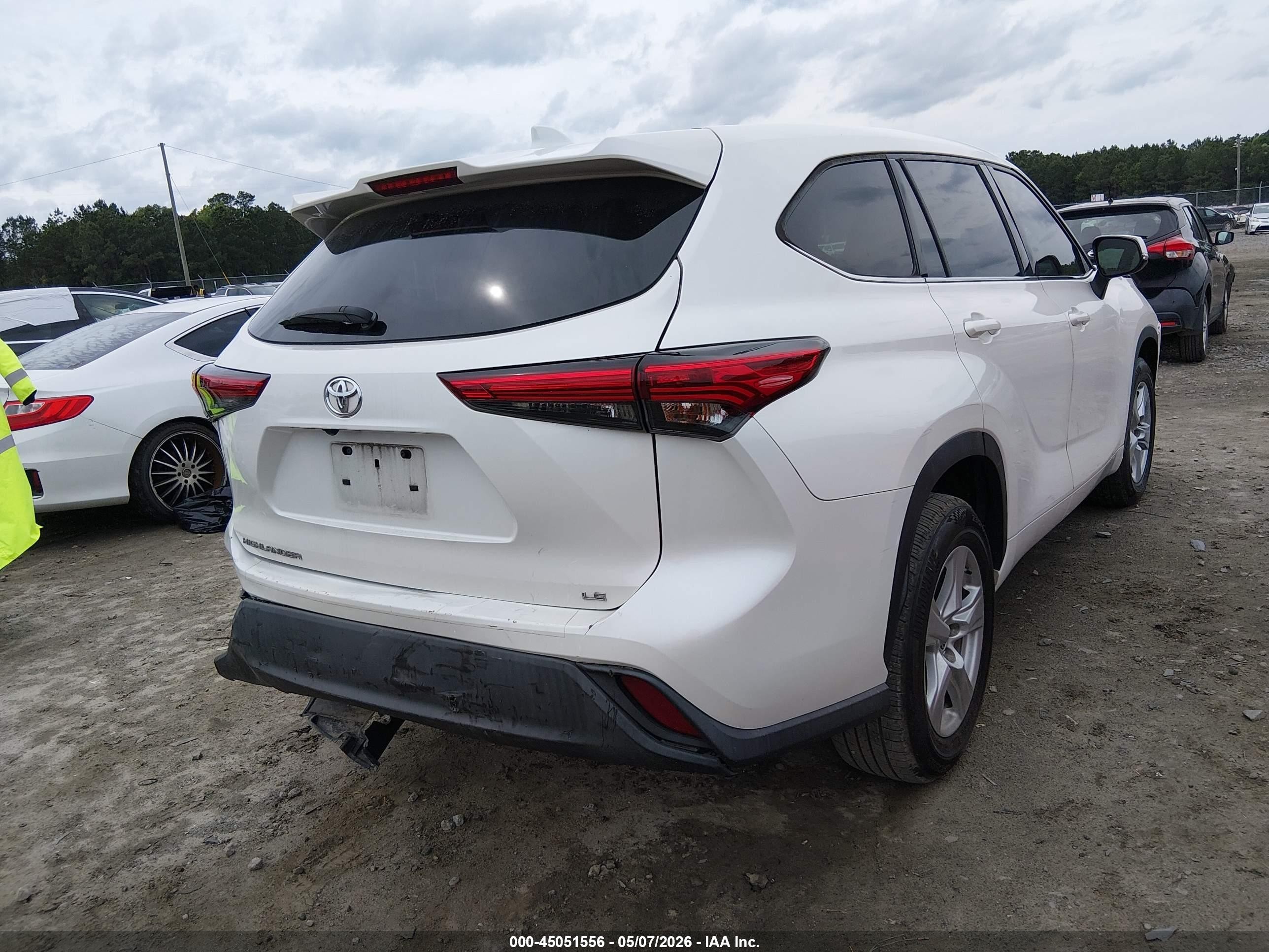2020 Toyota Highlander Le Белый vin: 5TDZZRAH6LS023659