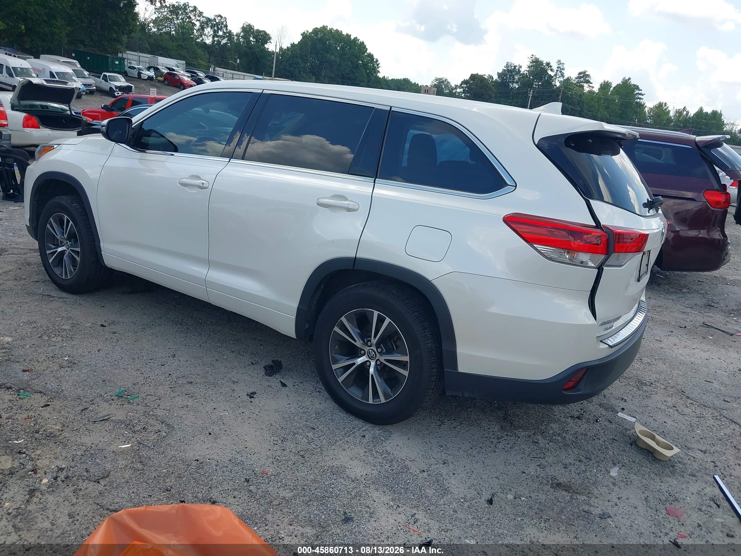2017 Toyota Highlander Le Plus Белый vin: 5TDZZRFH3HS230493