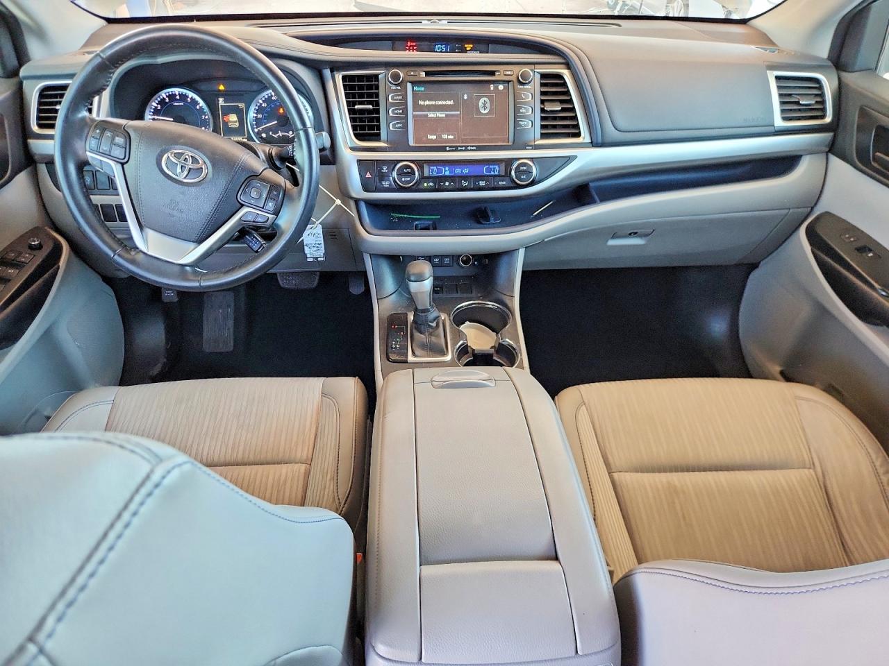 2017 Toyota Highlander Le Plus Green vin: 5TDZZRFH6HS225398