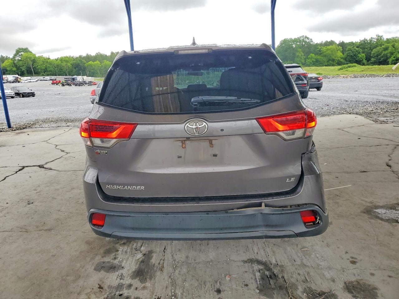 2019 Toyota Highlander Le Plus Gray vin: 5TDZZRFH7KS326912