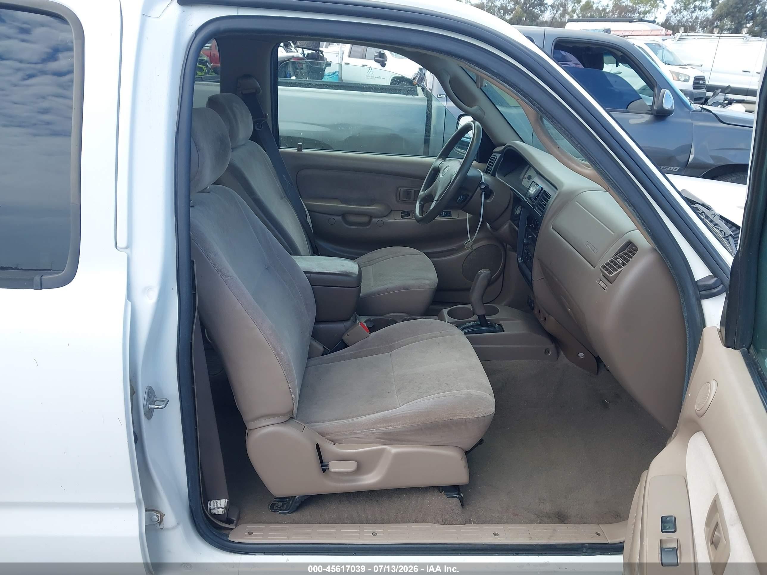 2004 Toyota Tacoma Prerunner White vin: 5TEGM92N44Z358014
