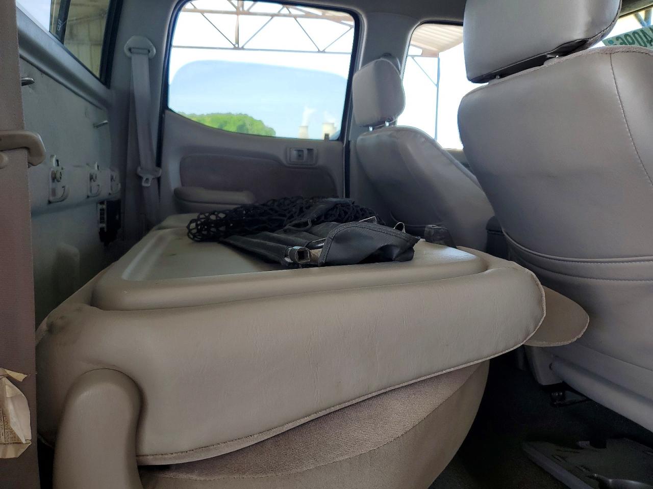 2002 Toyota Tacoma Double Cab Prerunner Silver vin: 5TEGN92N02Z077368