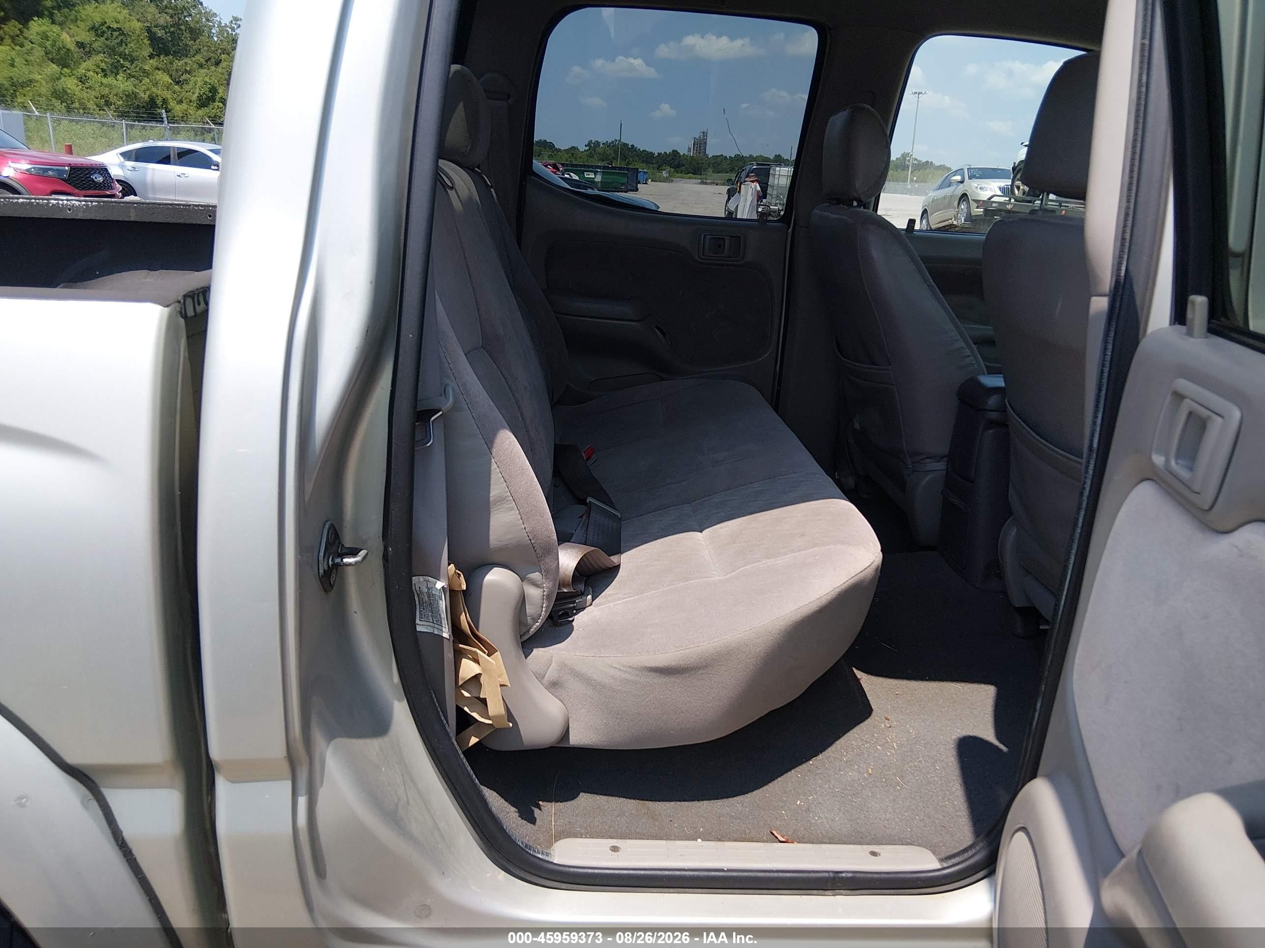 2004 Toyota Tacoma Prerunner V6 Silver vin: 5TEGN92N04Z389628
