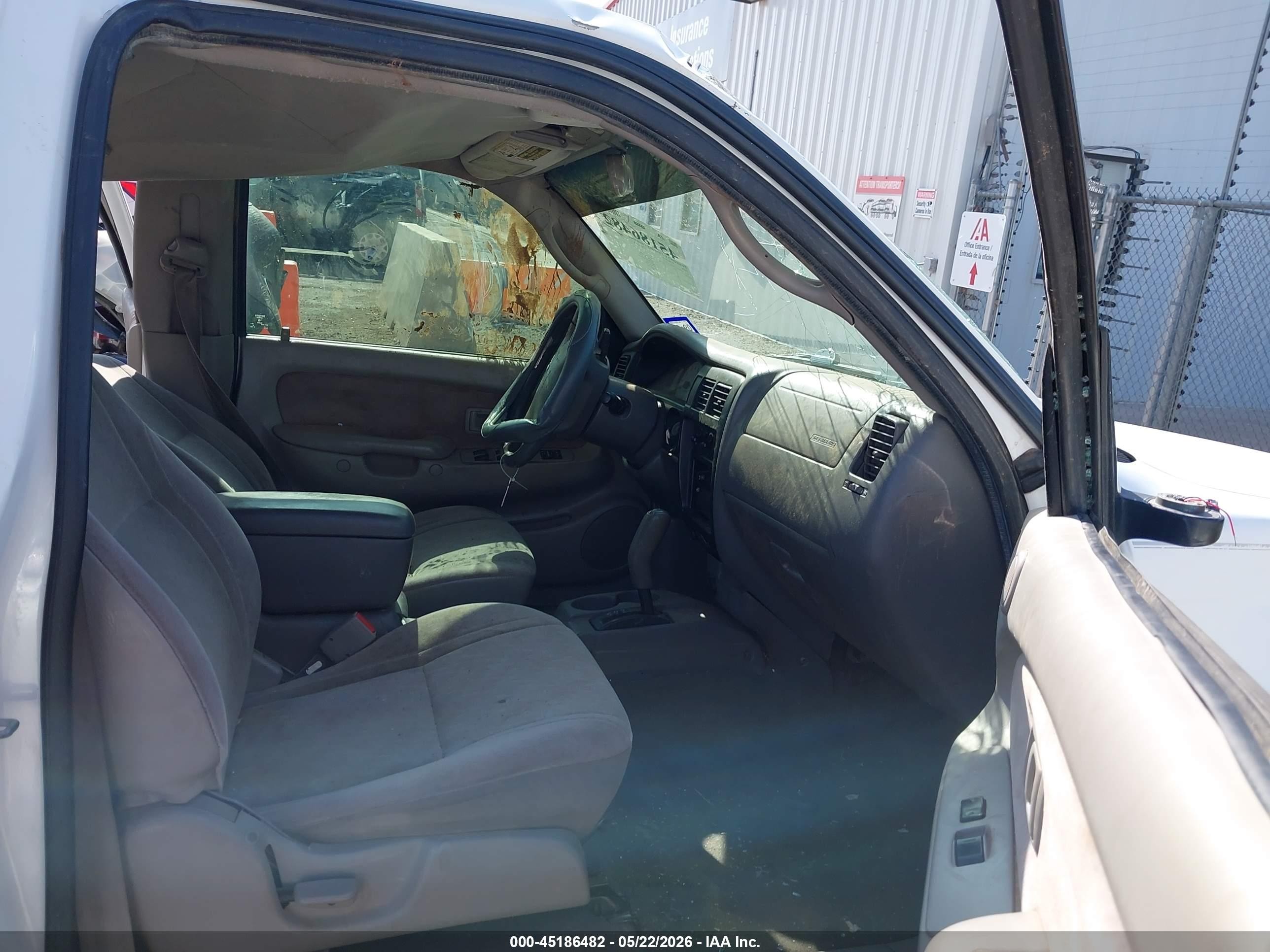 2004 Toyota Tacoma Prerunner V6 White vin: 5TEGN92N04Z391475