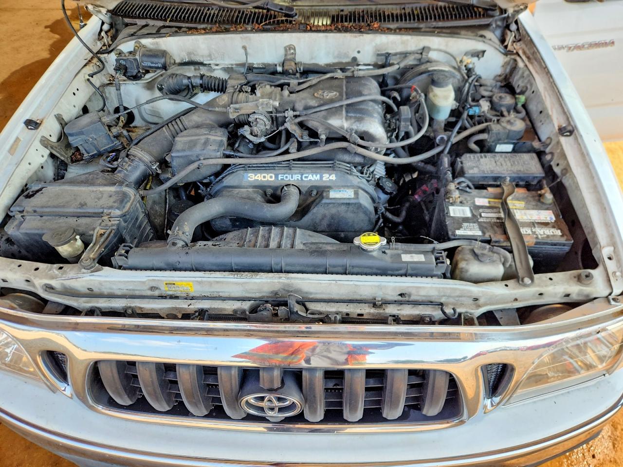 2001 Toyota Tacoma Double Cab Prerunner White vin: 5TEGN92N11Z735603