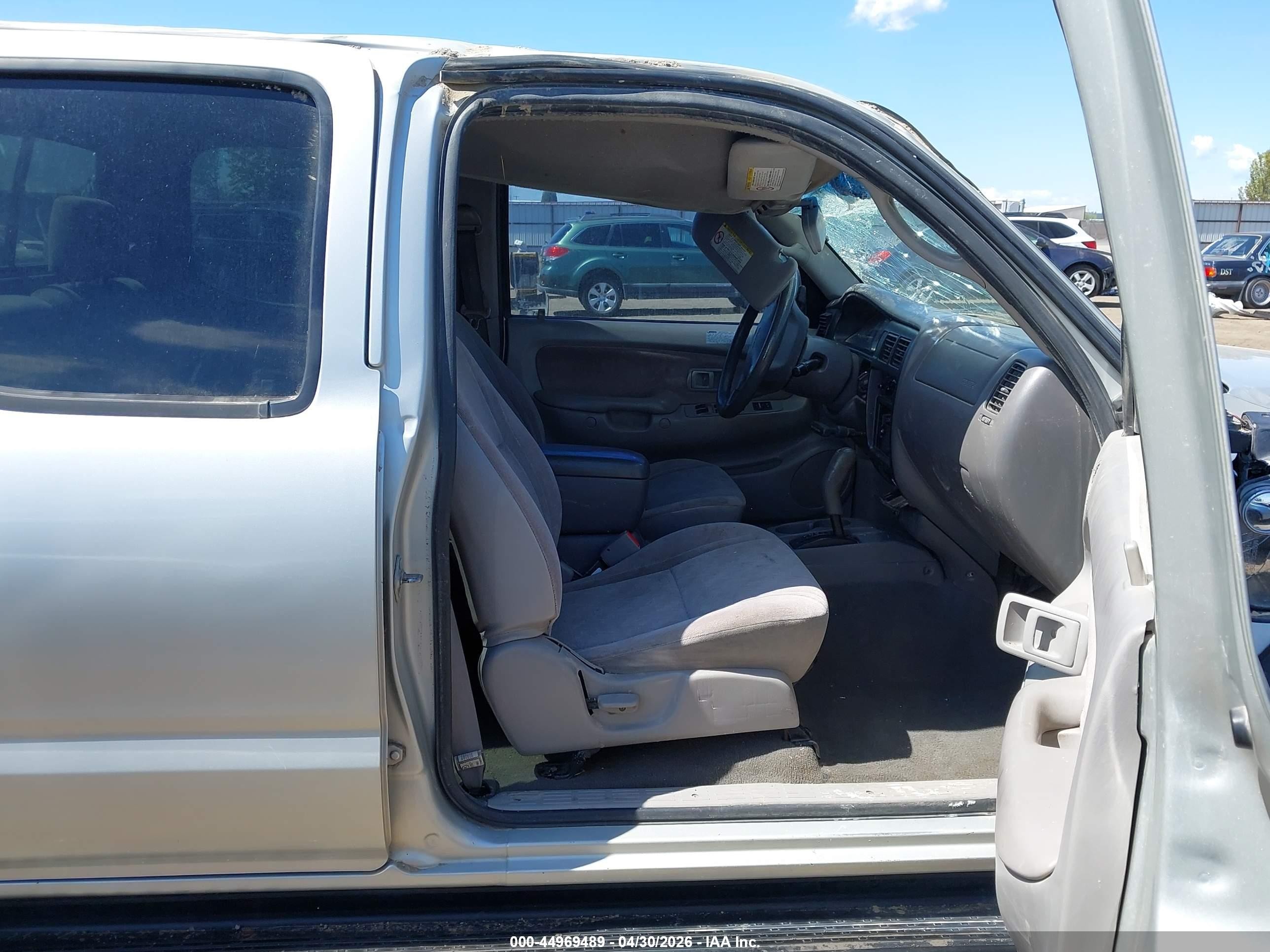 2004 Toyota Tacoma Prerunner V6 Silver vin: 5TEGN92N14Z369971