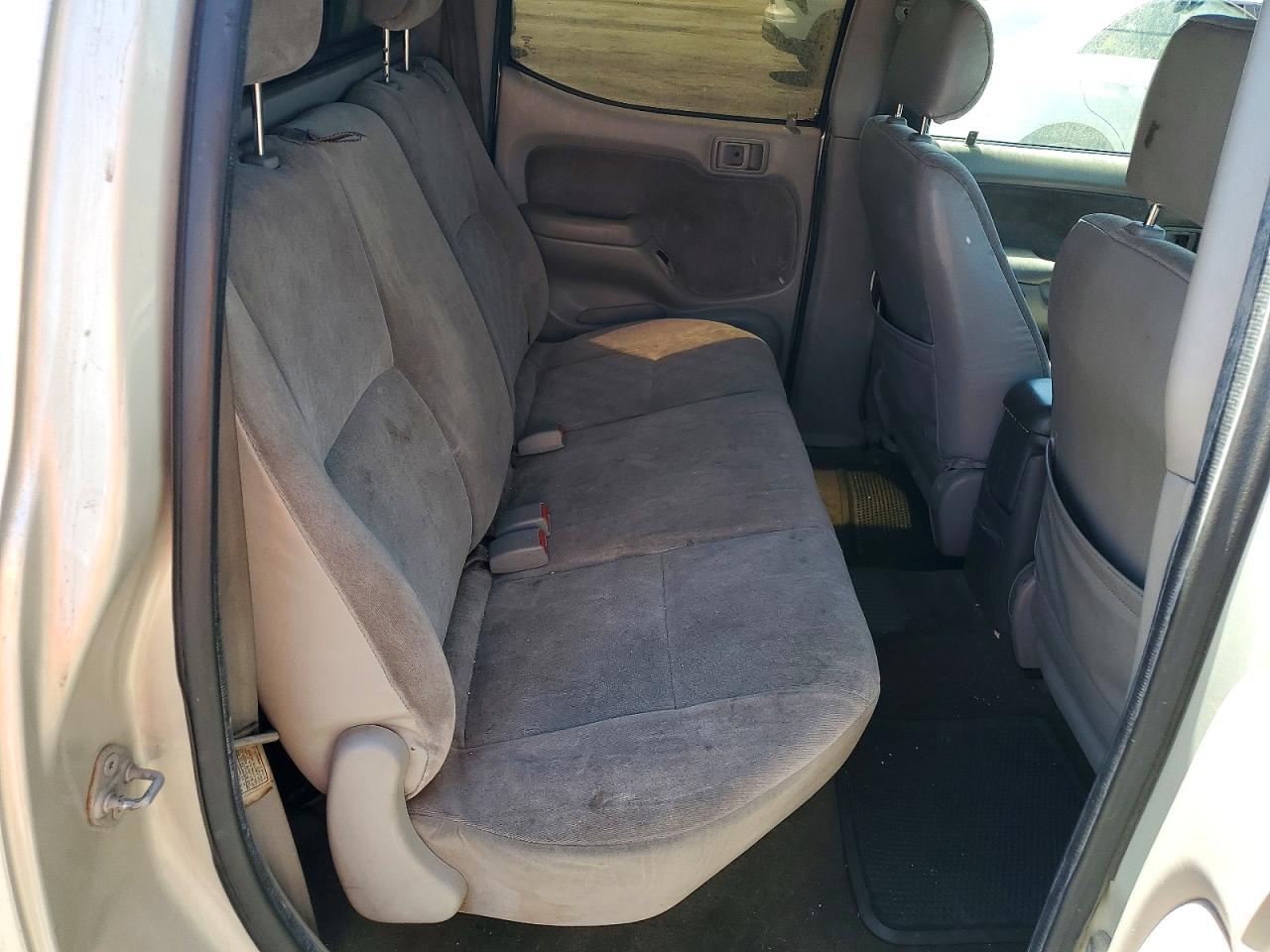 2004 Toyota Tacoma Prerunner V6 Silver vin: 5TEGN92N14Z424077