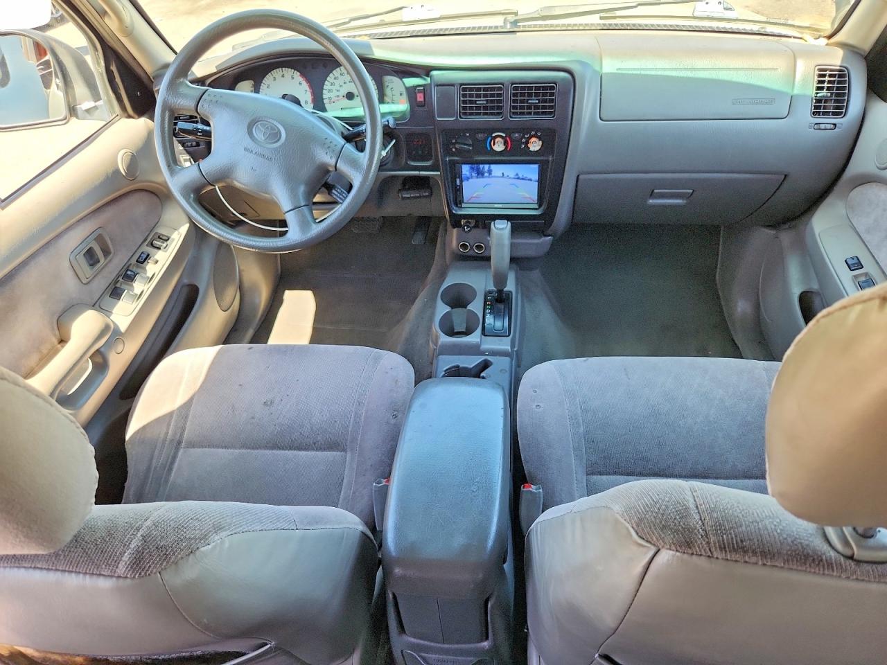 2002 Toyota Tacoma Prerunner V6 Silver vin: 5TEGN92N22Z070583