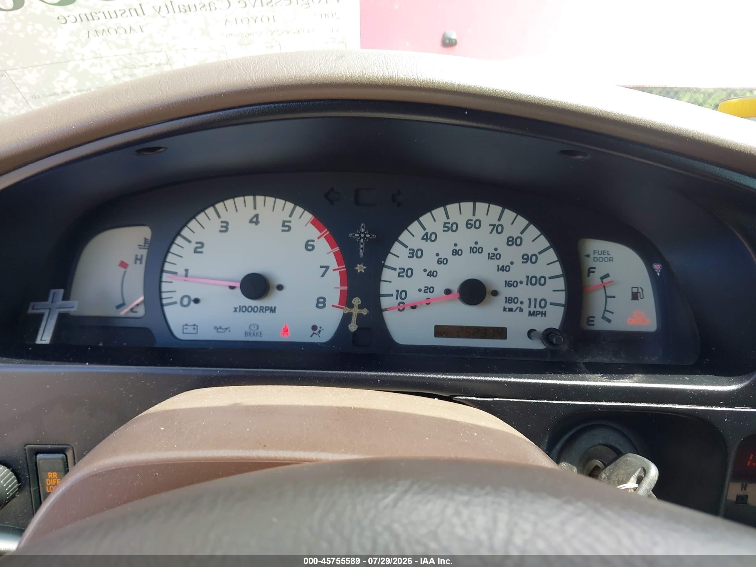 2002 Toyota Tacoma Prerunner V6 Red vin: 5TEGN92N32Z068079