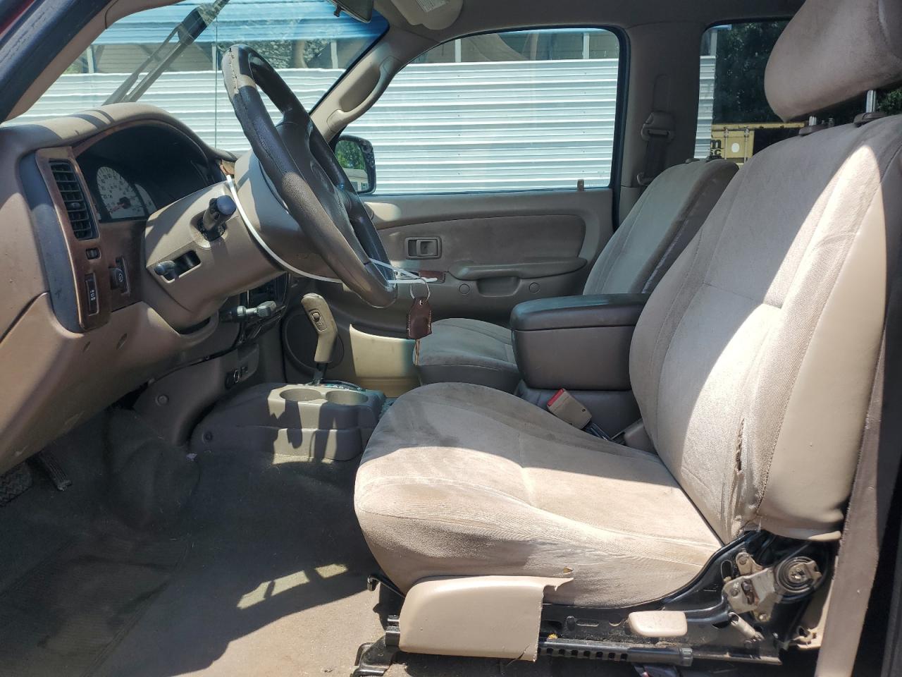 2004 Toyota Tacoma Double Cab Prerunner Red vin: 5TEGN92N54Z429234 Damage: Left Front Seat Back, Cut, 3 To 4 Inches