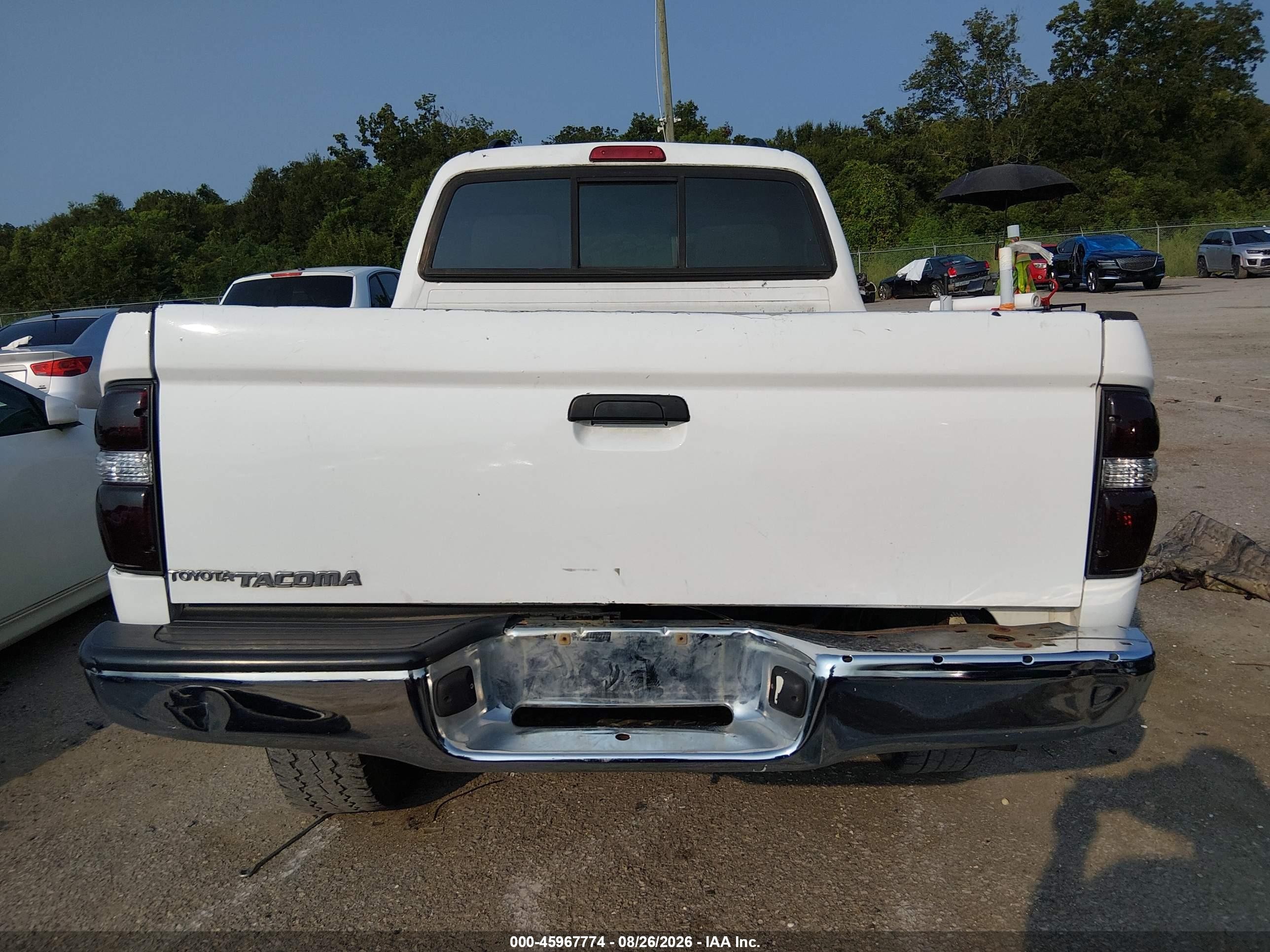 2002 Toyota Tacoma Prerunner V6 White vin: 5TEGN92N62Z070425