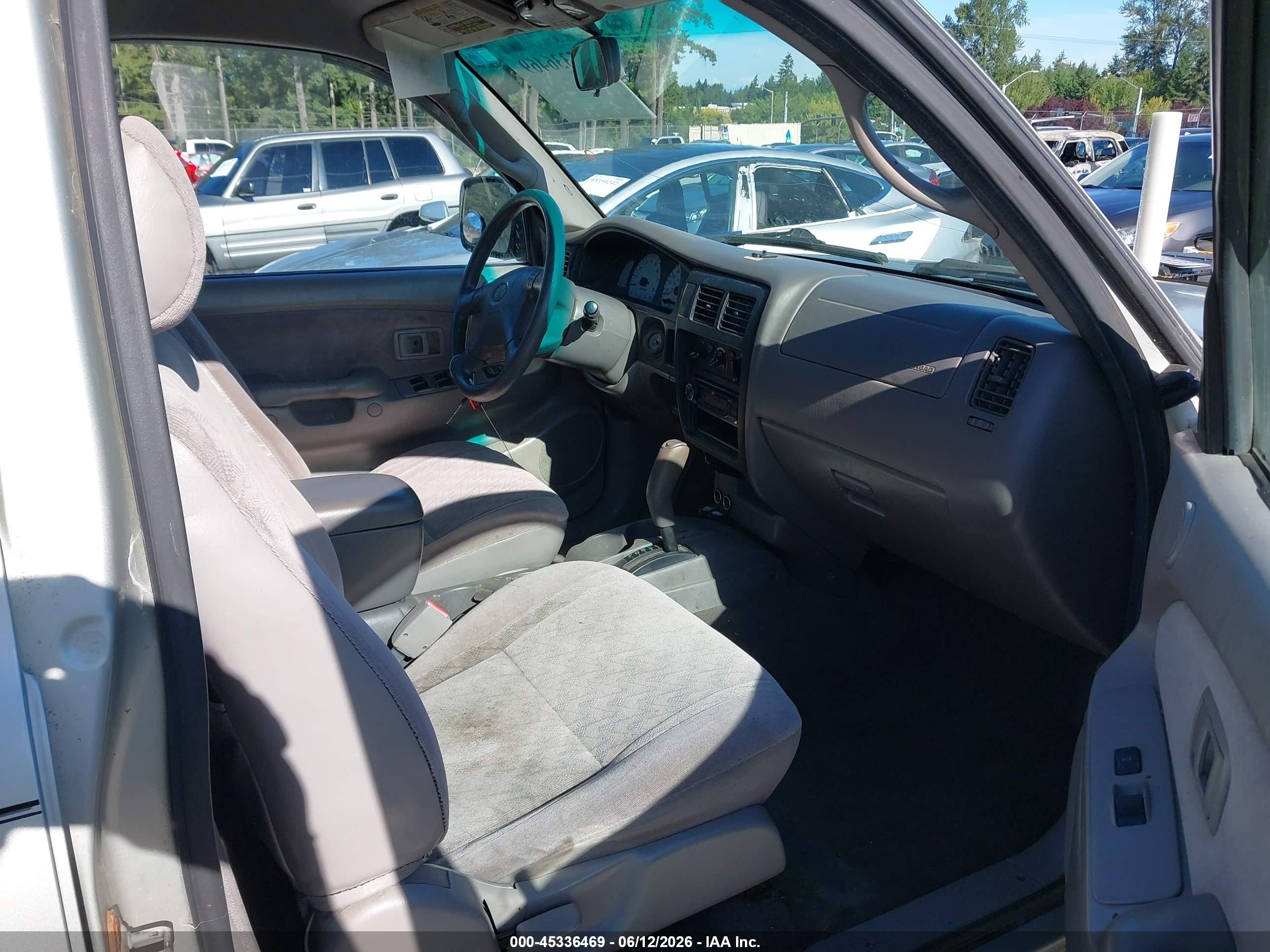 2002 Toyota Tacoma Prerunner V6 Gray vin: 5TEGN92N62Z890858
