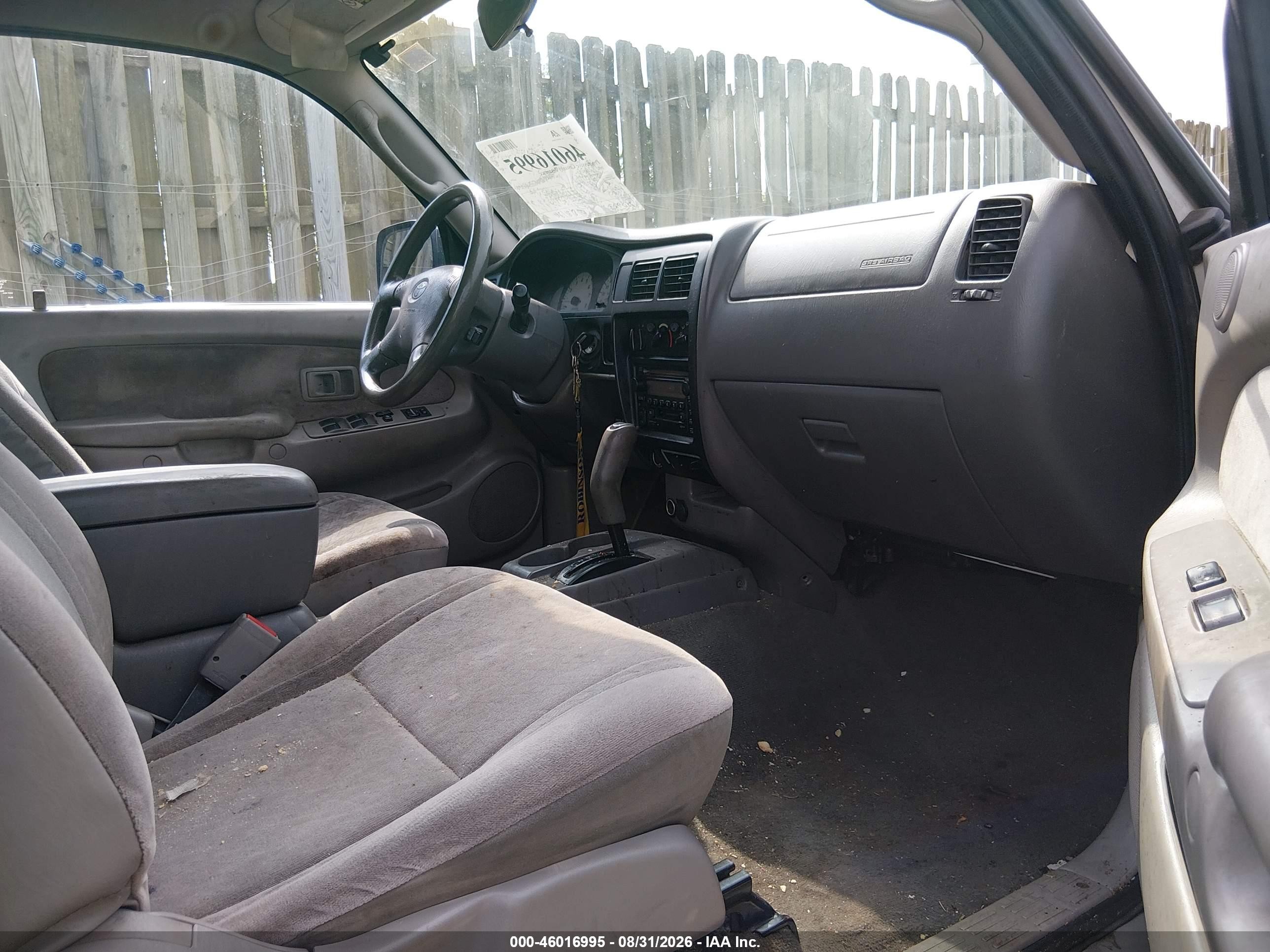 2002 Toyota Tacoma Prerunner V6 Silver vin: 5TEGN92N62Z898202
