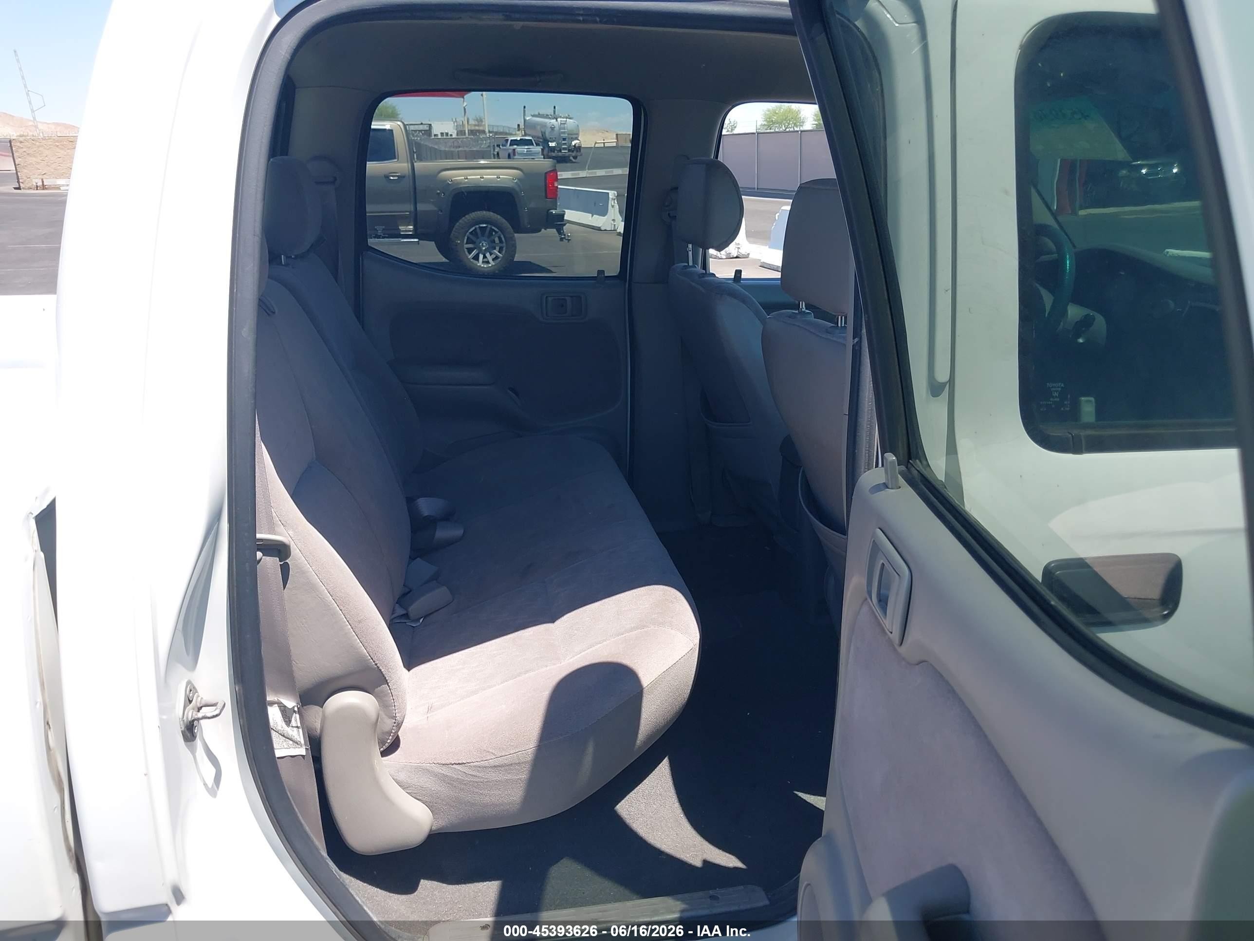 2001 Toyota Tacoma Prerunner V6 White vin: 5TEGN92N71Z879933