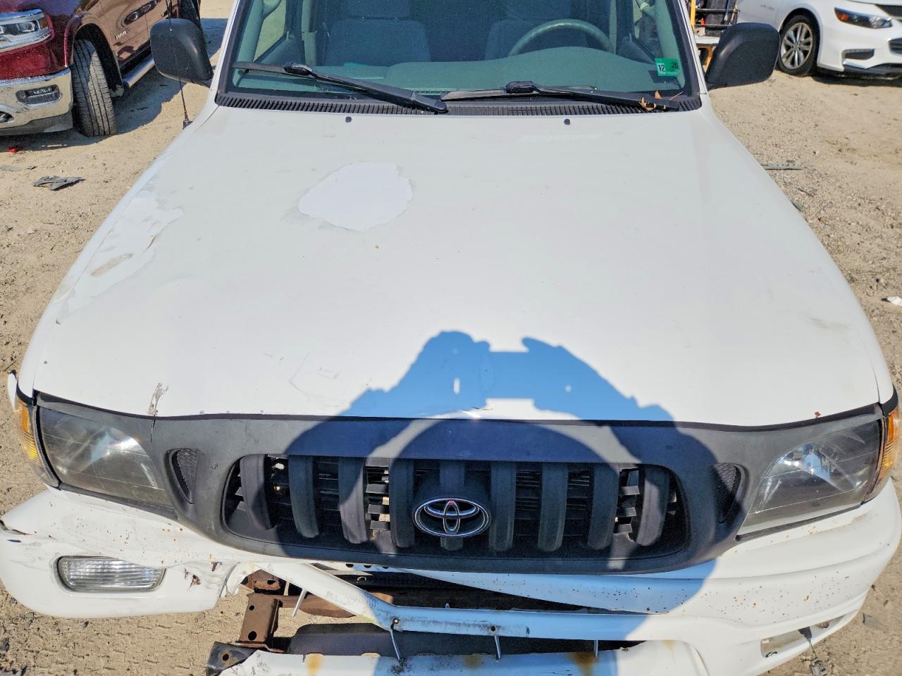 2003 Toyota Tacoma White vin: 5TEGN92N73Z266083