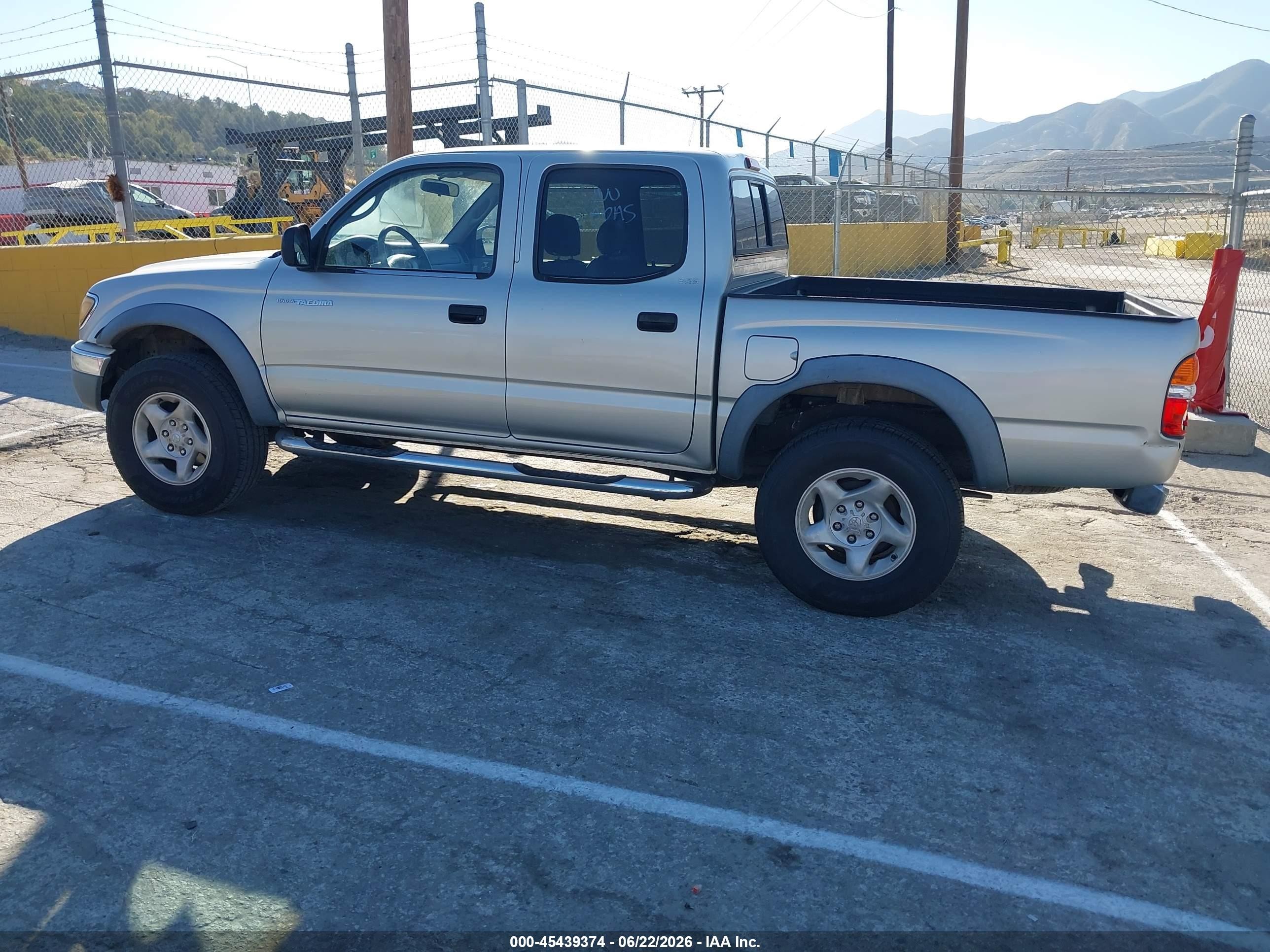 2002 Toyota Tacoma Prerunner V6 Silver vin: 5TEGN92NX2Z894671