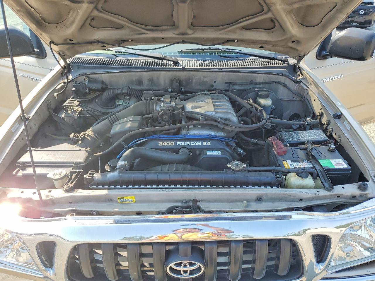 2004 Toyota Tacoma V6 Золотой vin: 5TEHN72N04Z445754