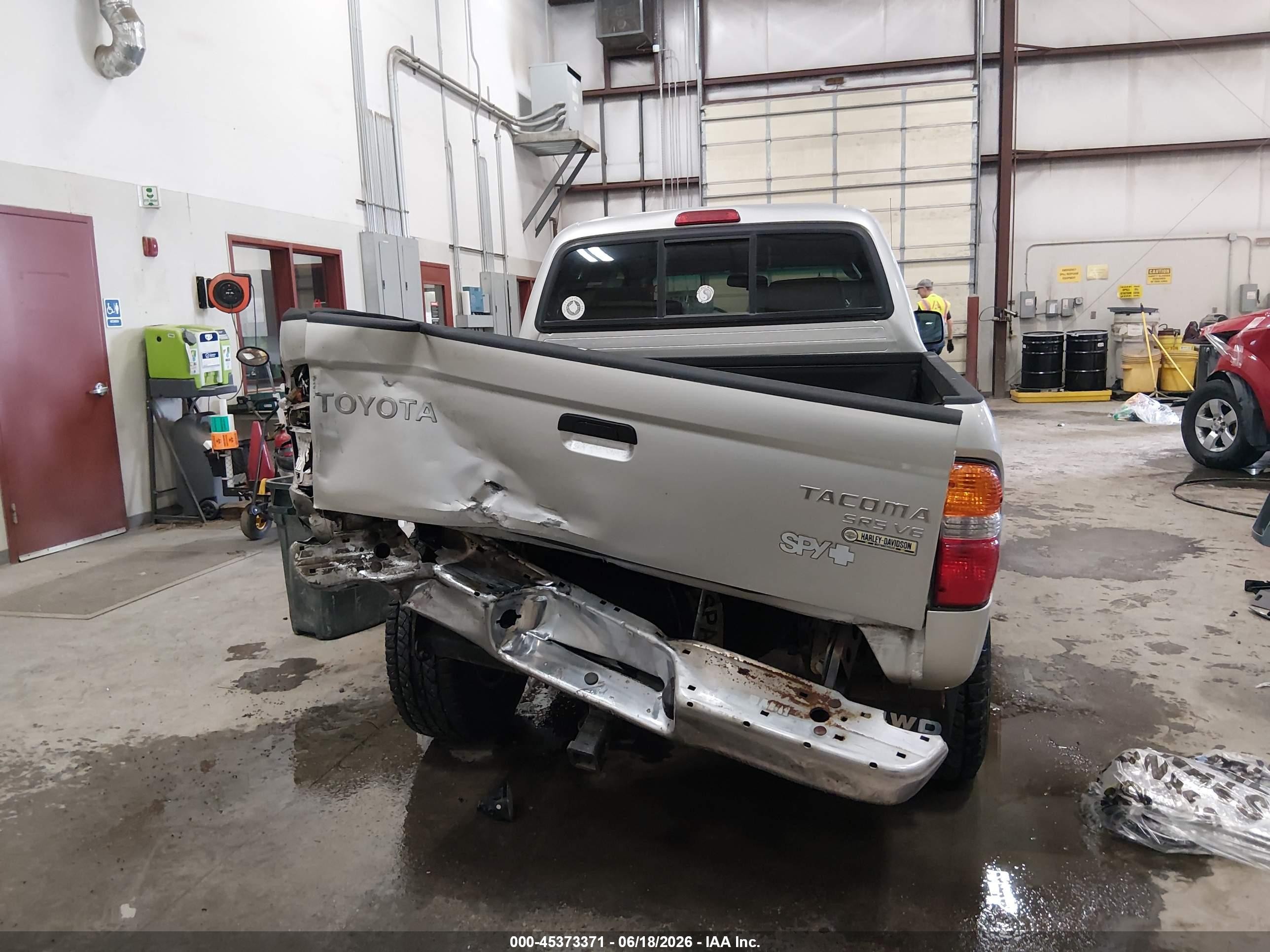 2004 Toyota Tacoma Base V6 Silver vin: 5TEHN72N14Z367601
