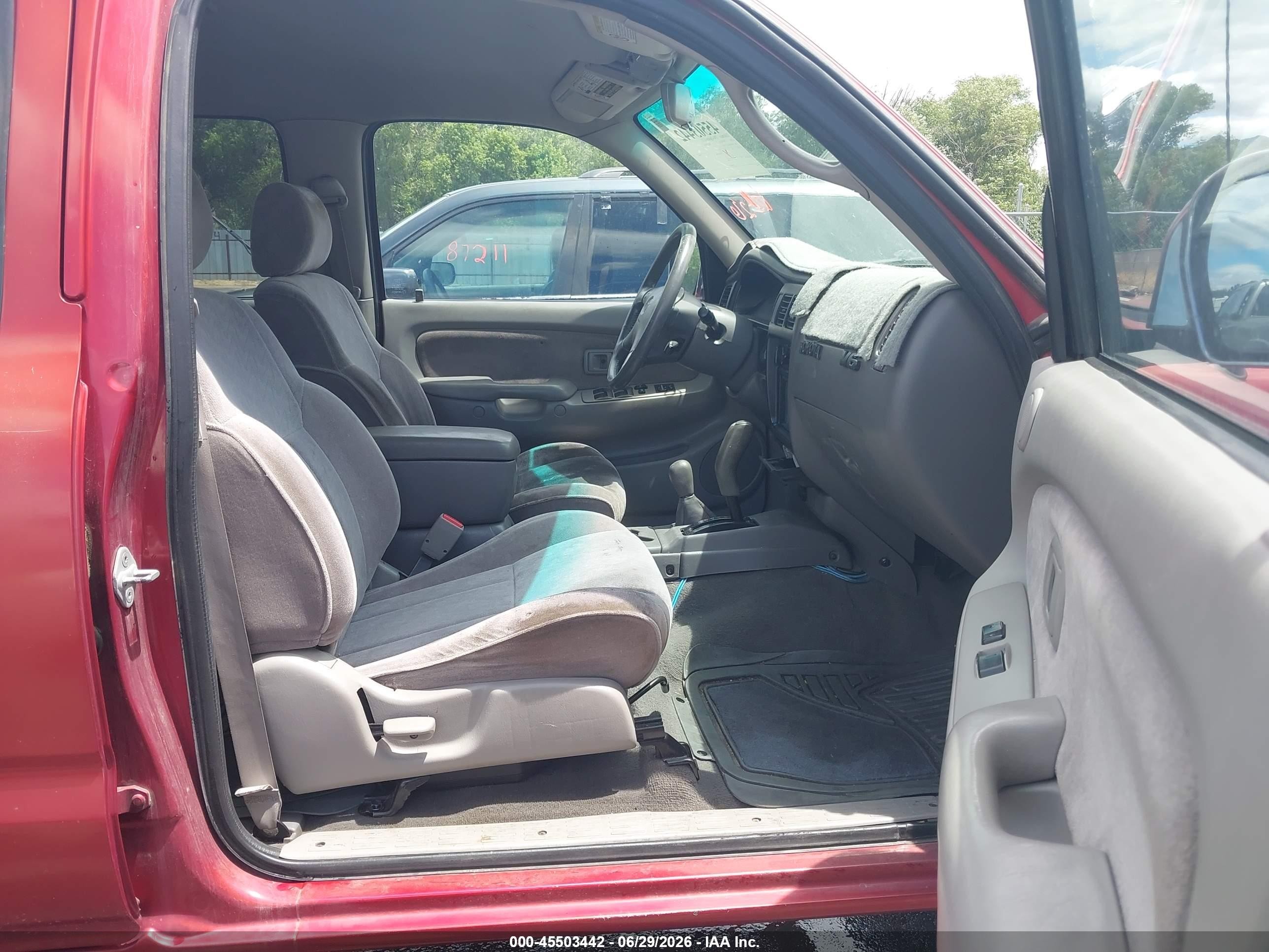 2001 Toyota Tacoma Base V6 Красный vin: 5TEHN72N31Z733702