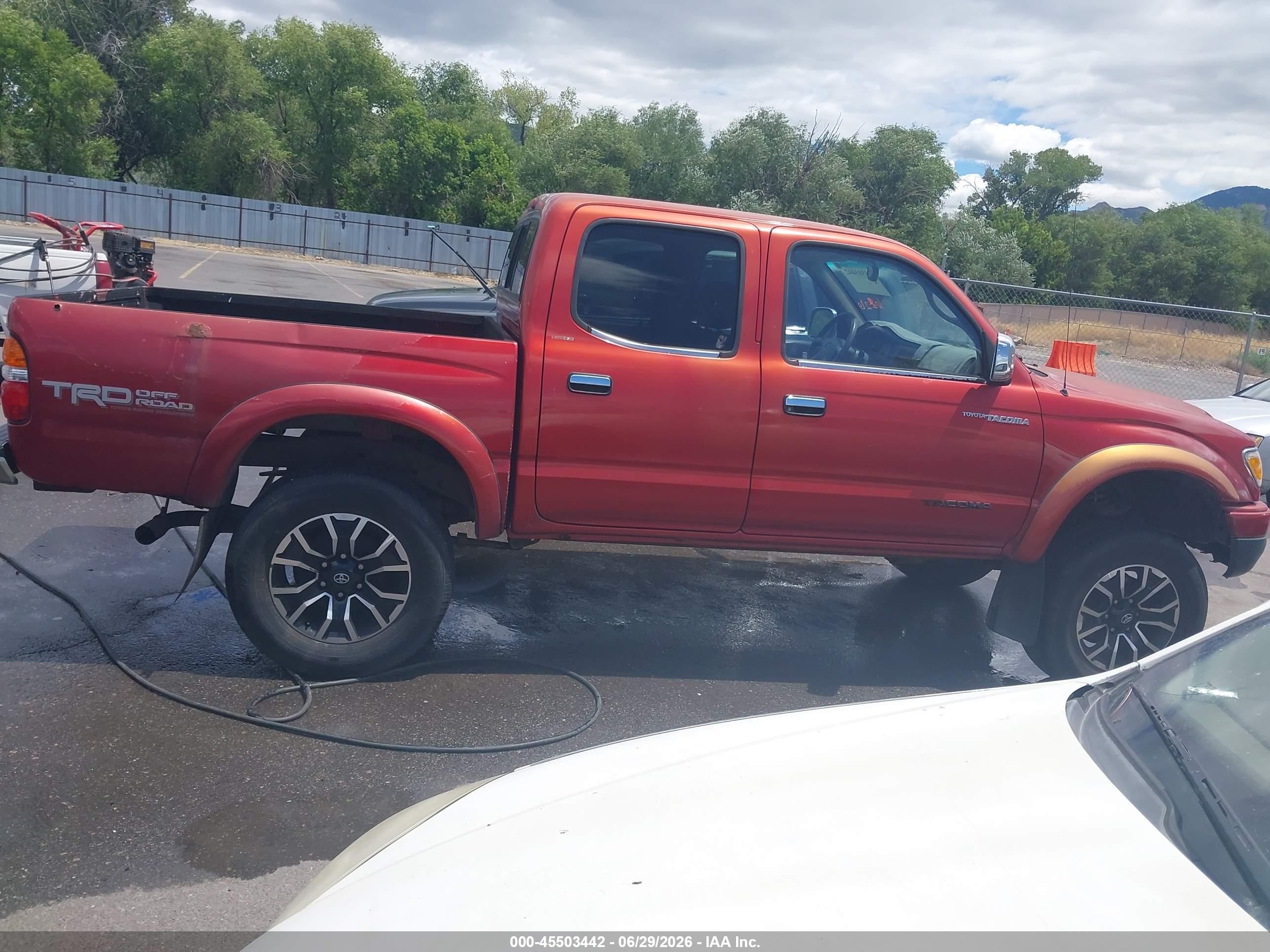 2001 Toyota Tacoma Base V6 Красный vin: 5TEHN72N31Z733702