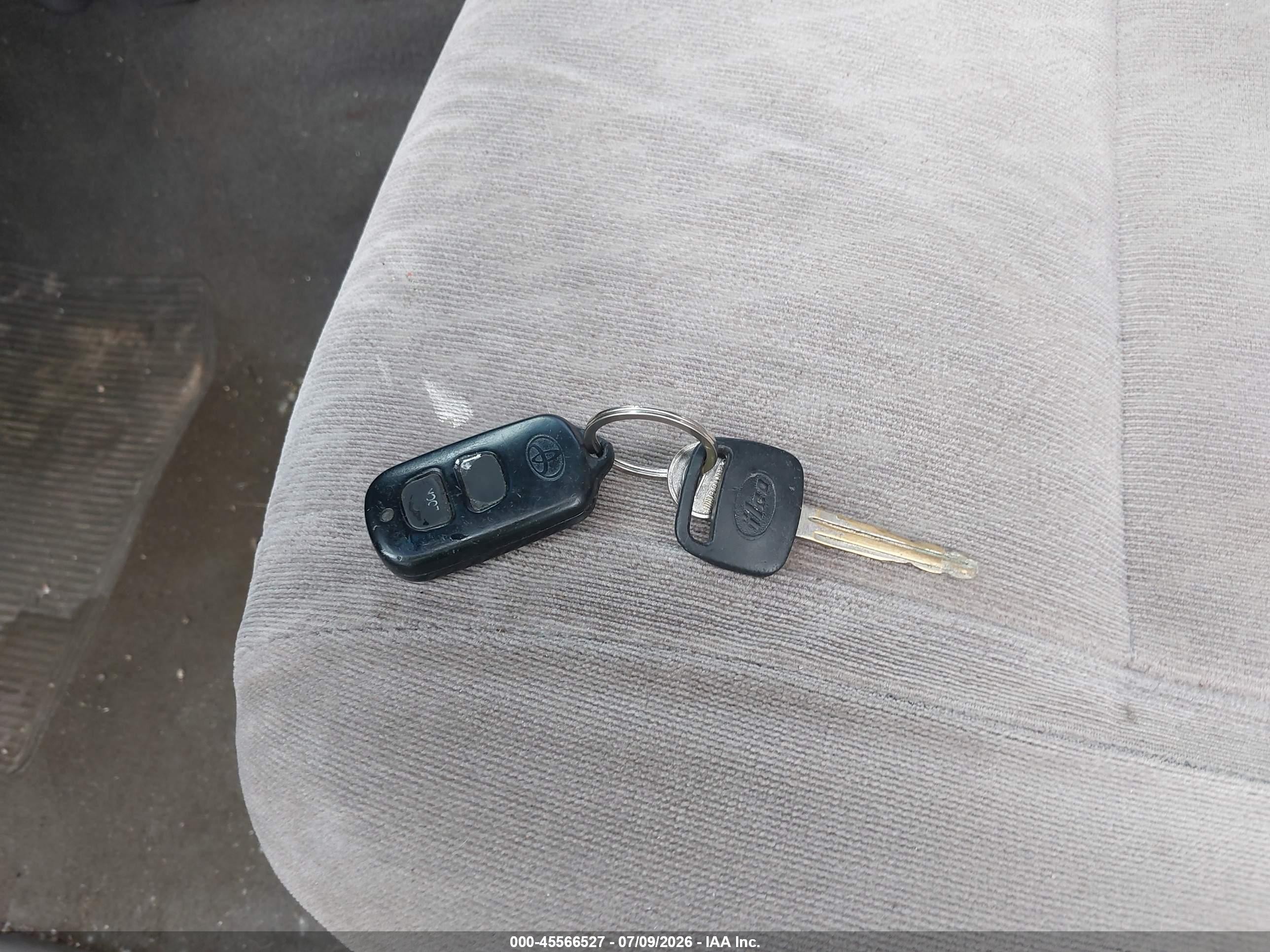 2002 Toyota Tacoma Base V6 Silver vin: 5TEHN72N32Z033518