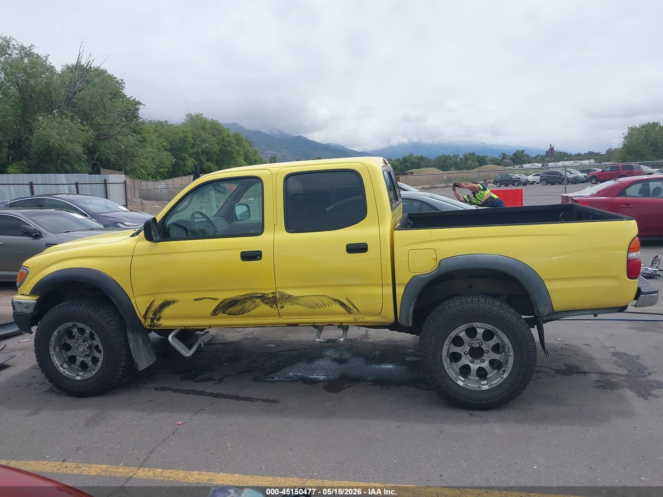 2004 Toyota Tacoma Base V6 Yellow vin: 5TEHN72N74Z401976