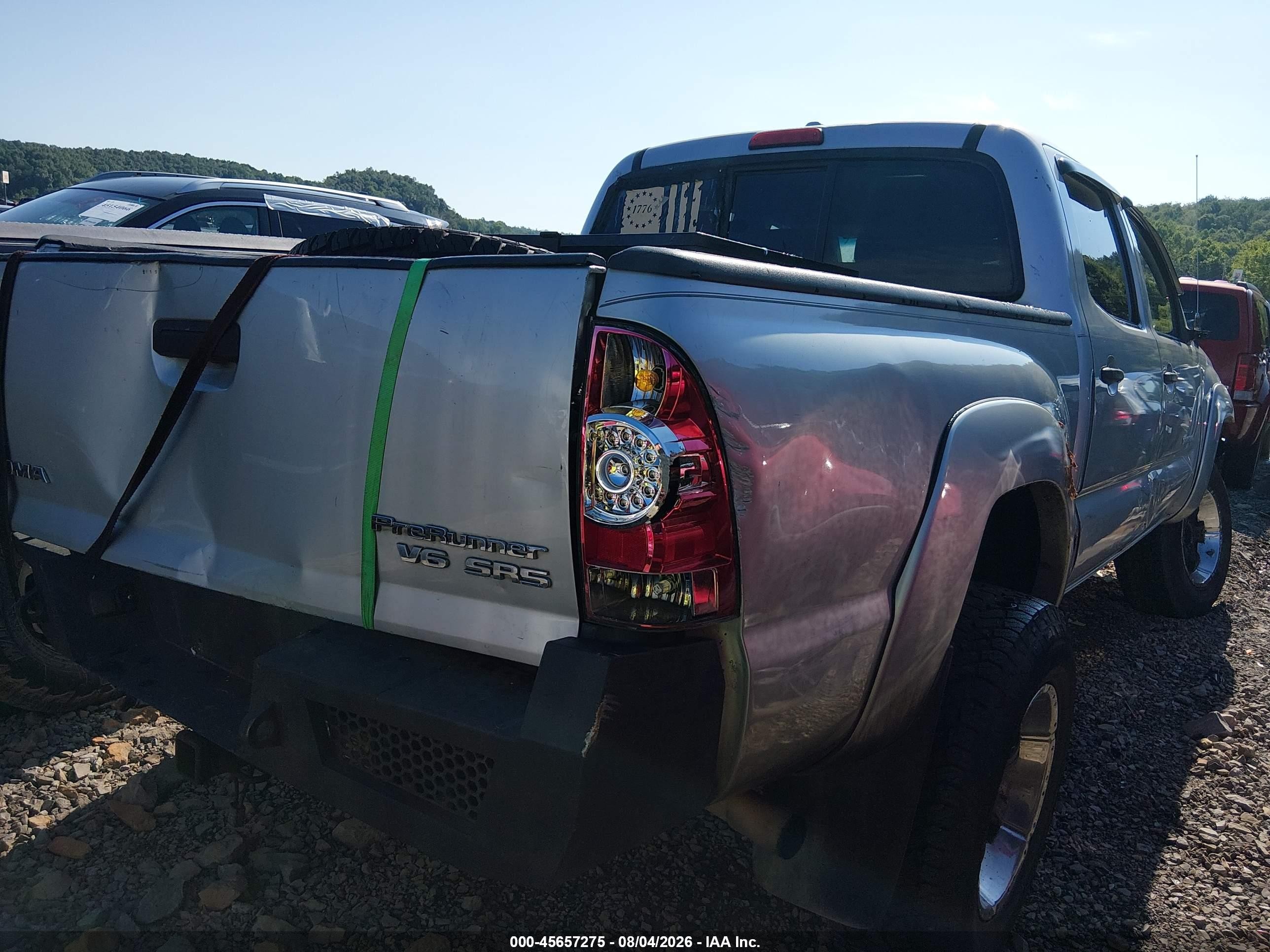 2010 Toyota Tacoma Prerunner V6 Silver vin: 5TEJU4GN2AZ697979