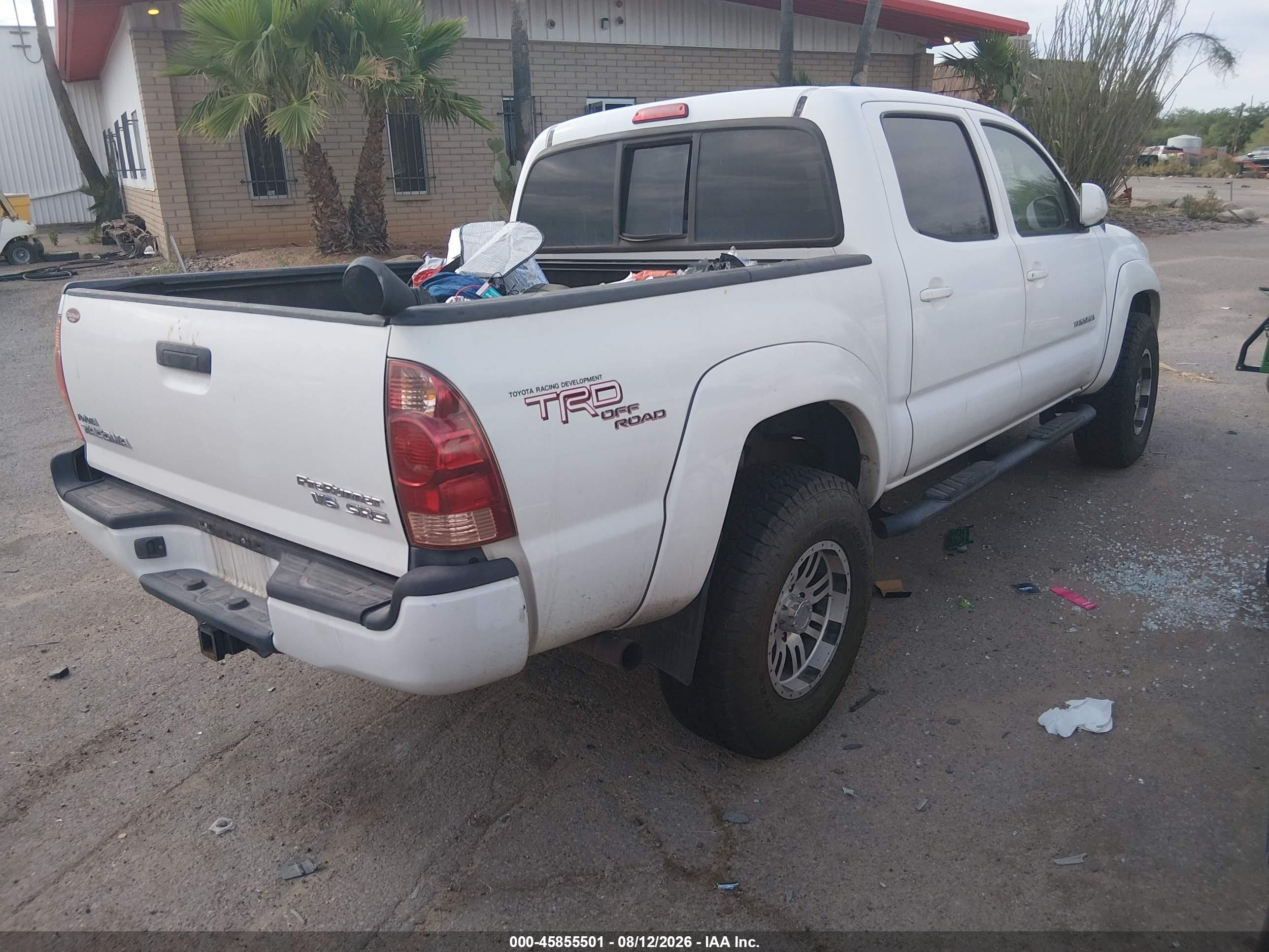 2005 Toyota Tacoma Prerunner V6 White vin: 5TEJU62N15Z129084