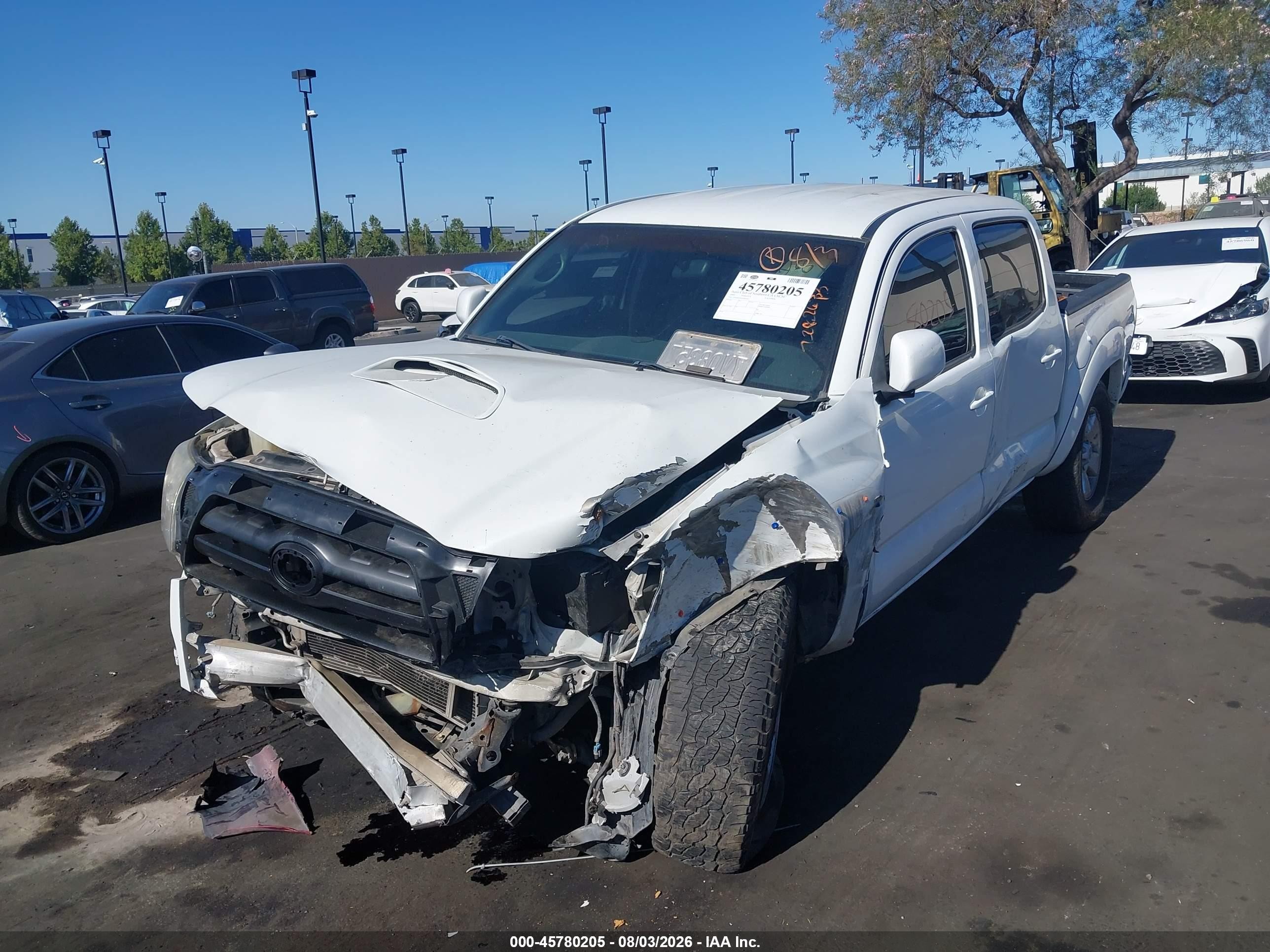 2005 Toyota Tacoma Prerunner V6 White vin: 5TEJU62N45Z081841