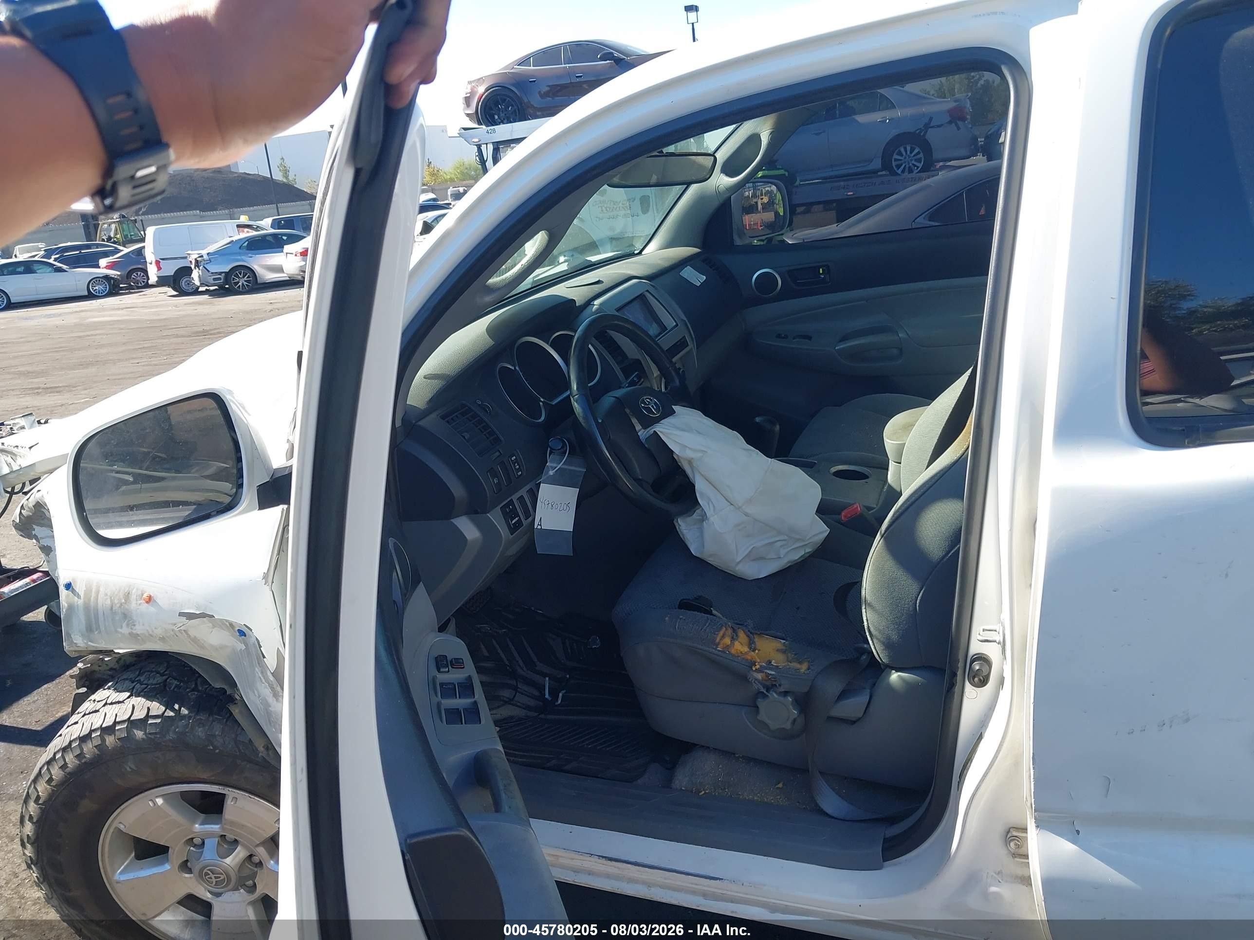 2005 Toyota Tacoma Prerunner V6 White vin: 5TEJU62N45Z081841