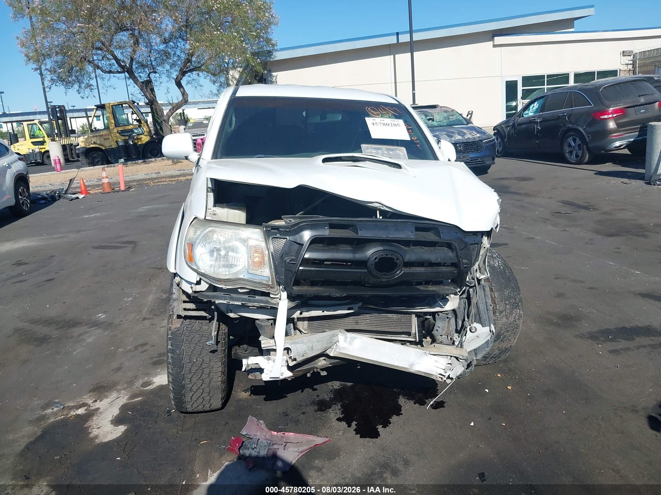 2005 Toyota Tacoma Prerunner V6 White vin: 5TEJU62N45Z081841