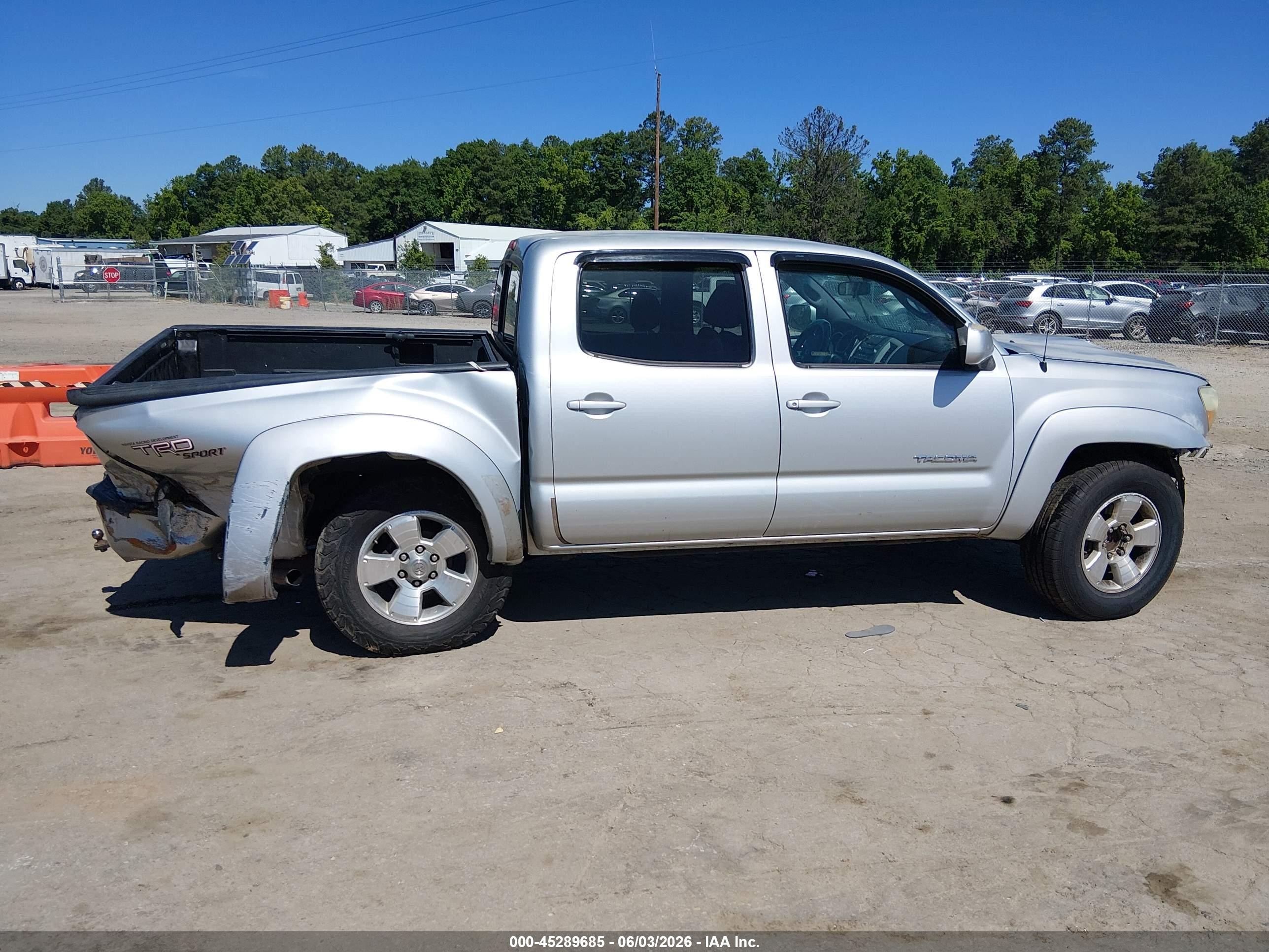 2008 Toyota Tacoma Prerunner V6 Silver vin: 5TEJU62N68Z516640