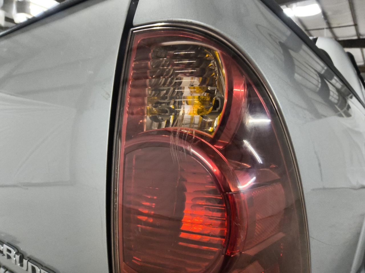 2006 Toyota Tacoma Double Cab Prerunner Silver vin: 5TEJU62N76Z183409 Damage: Right Tail Light, Broken, Replacement Required