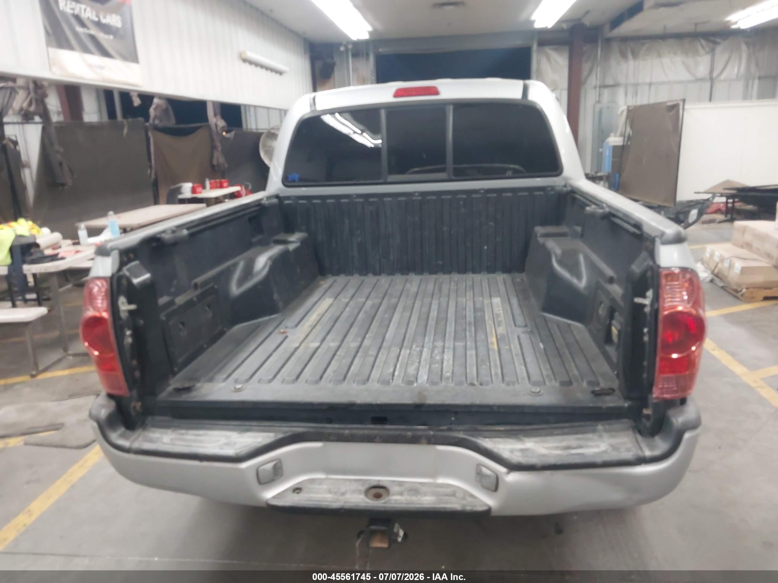 2005 Toyota Tacoma Prerunner V6 Gray vin: 5TEJU62N95Z017438
