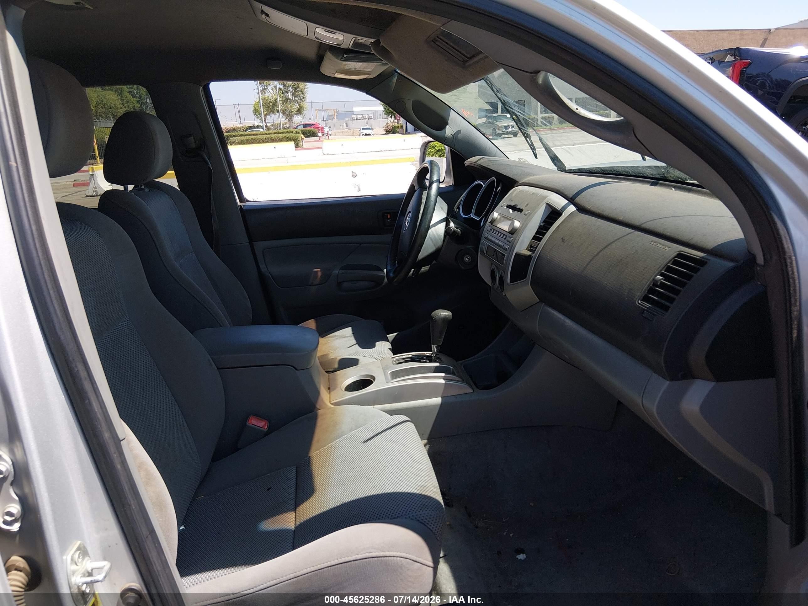 2008 Toyota Tacoma Prerunner V6 Silver vin: 5TEJU62N98Z502098