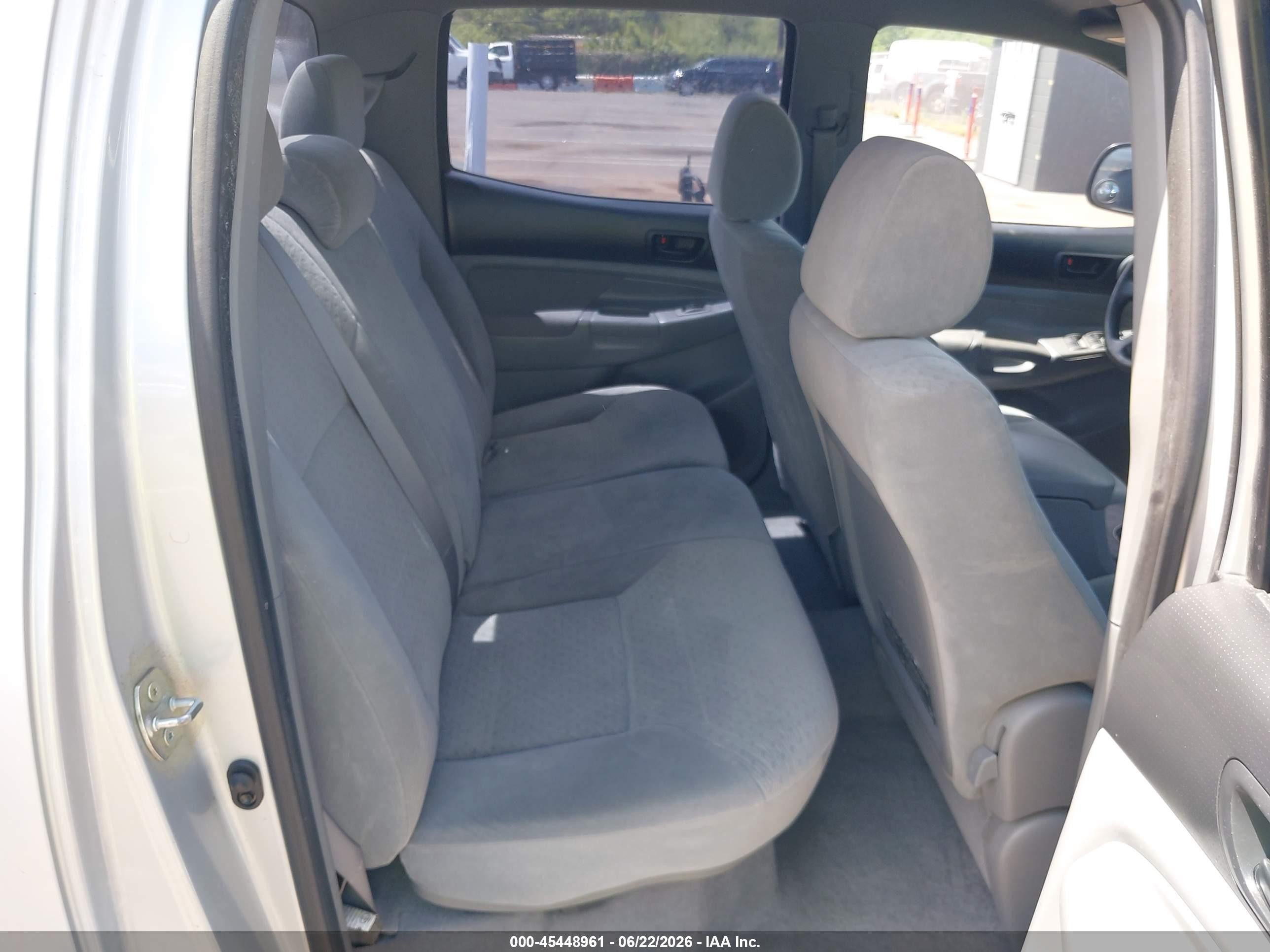 2006 Toyota Tacoma Prerunner V6 Серебряный vin: 5TEKU72N16Z313324