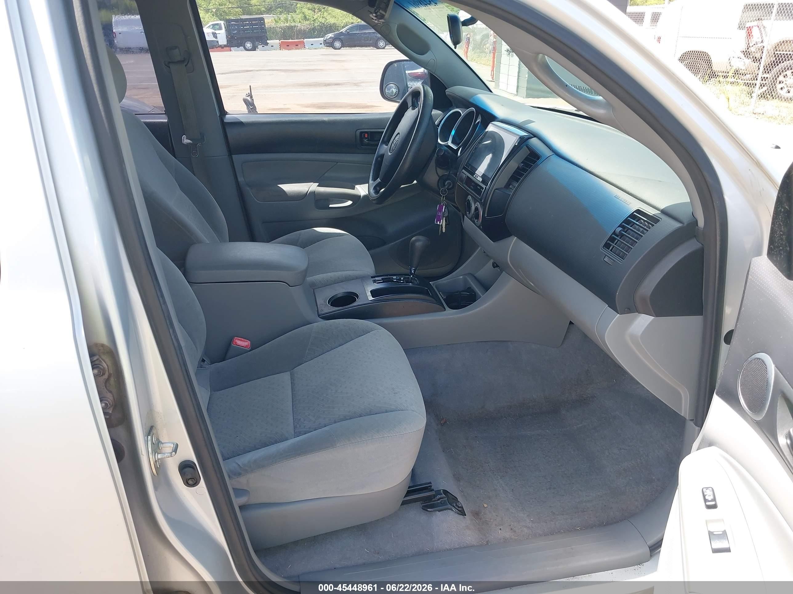 2006 Toyota Tacoma Prerunner V6 Серебряный vin: 5TEKU72N16Z313324