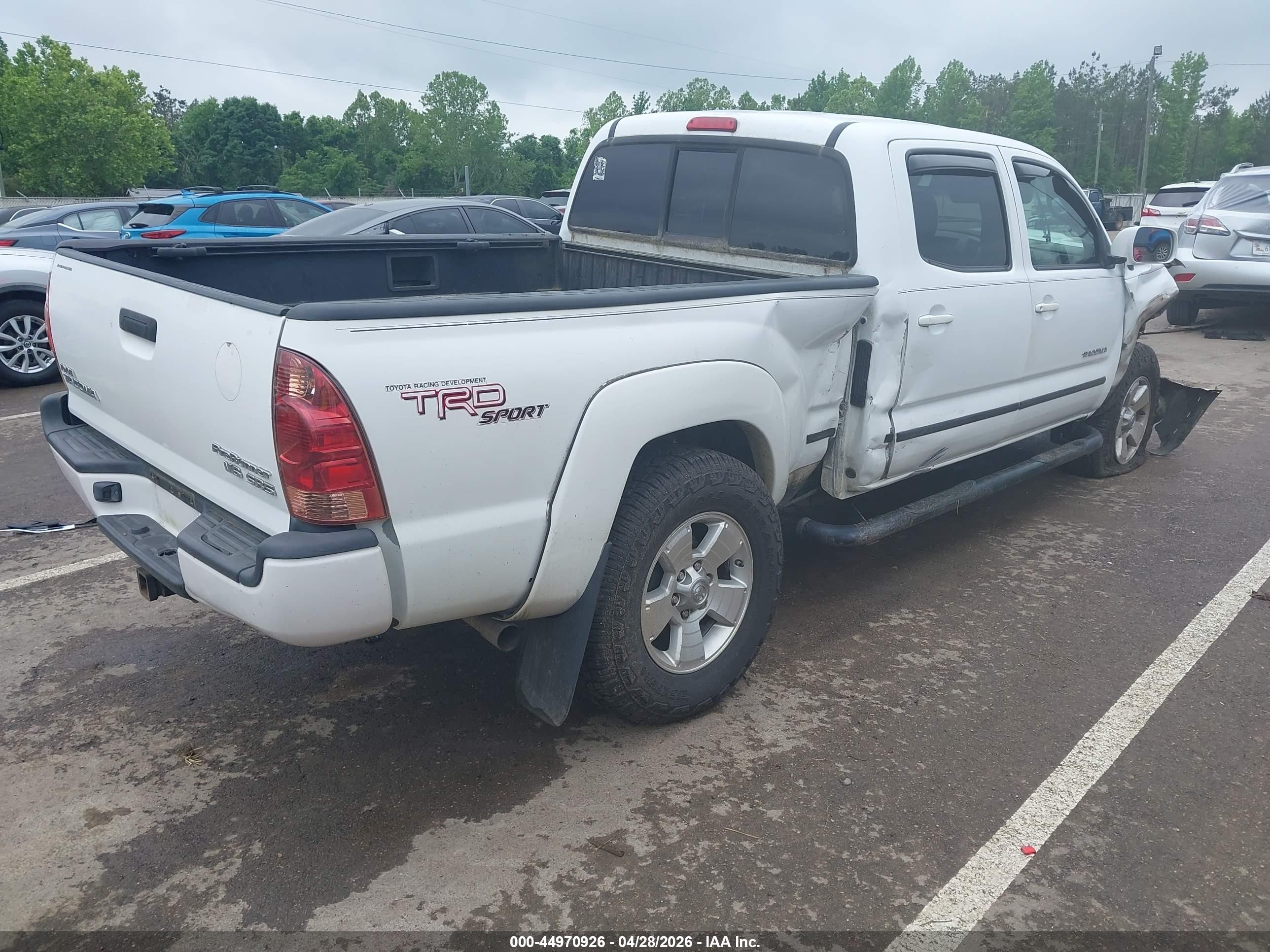 2007 Toyota Tacoma Prerunner V6 White vin: 5TEKU72N47Z465535