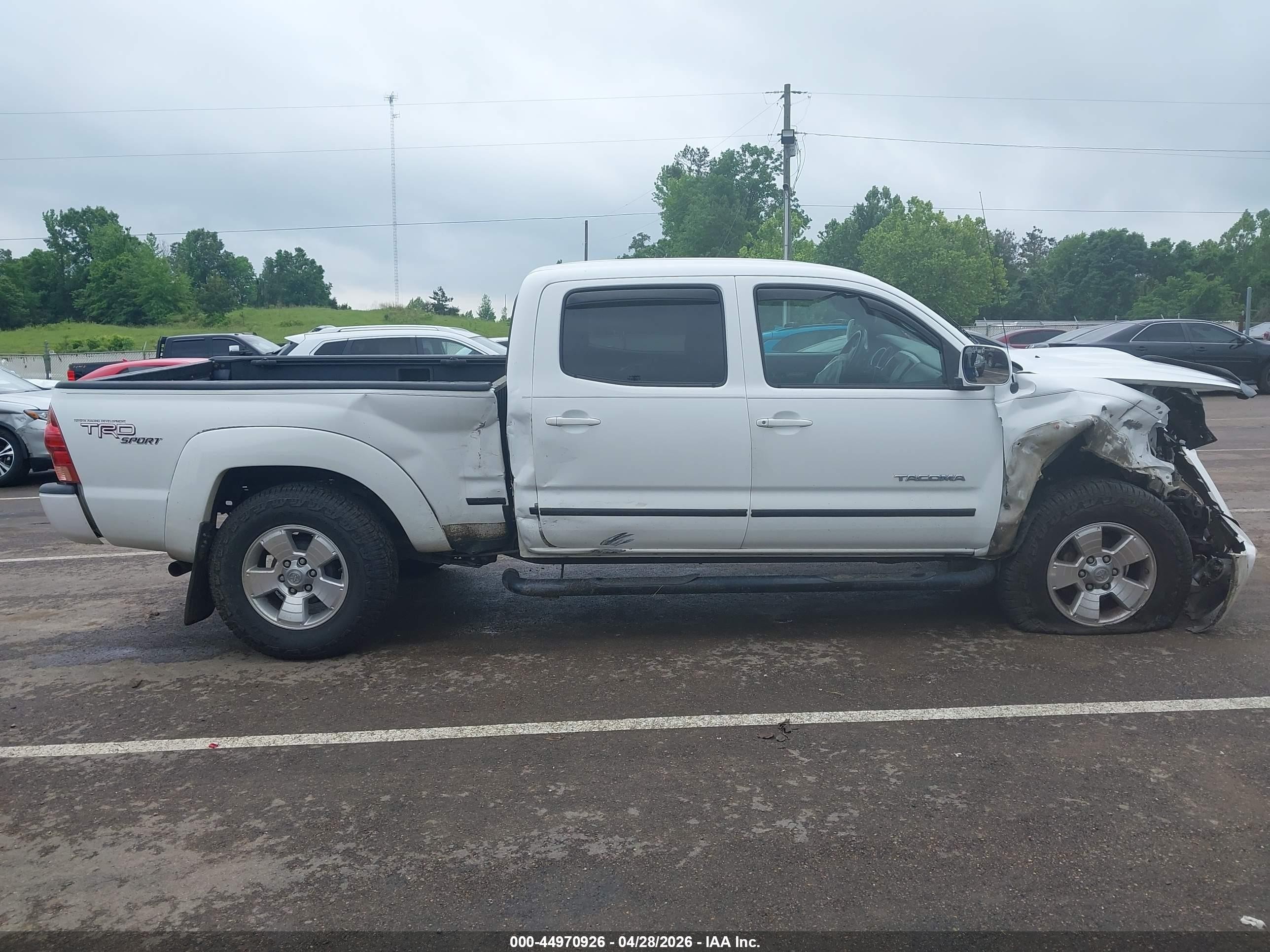 2007 Toyota Tacoma Prerunner V6 White vin: 5TEKU72N47Z465535