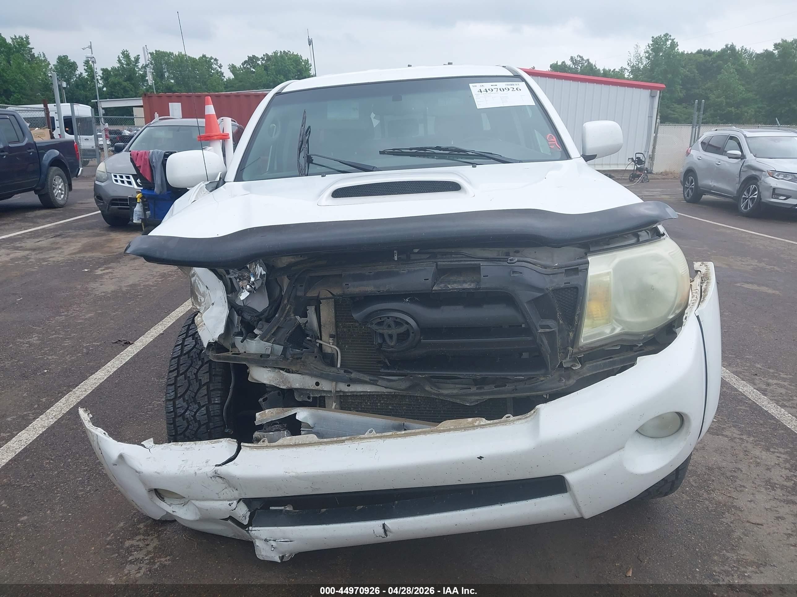 2007 Toyota Tacoma Prerunner V6 White vin: 5TEKU72N47Z465535