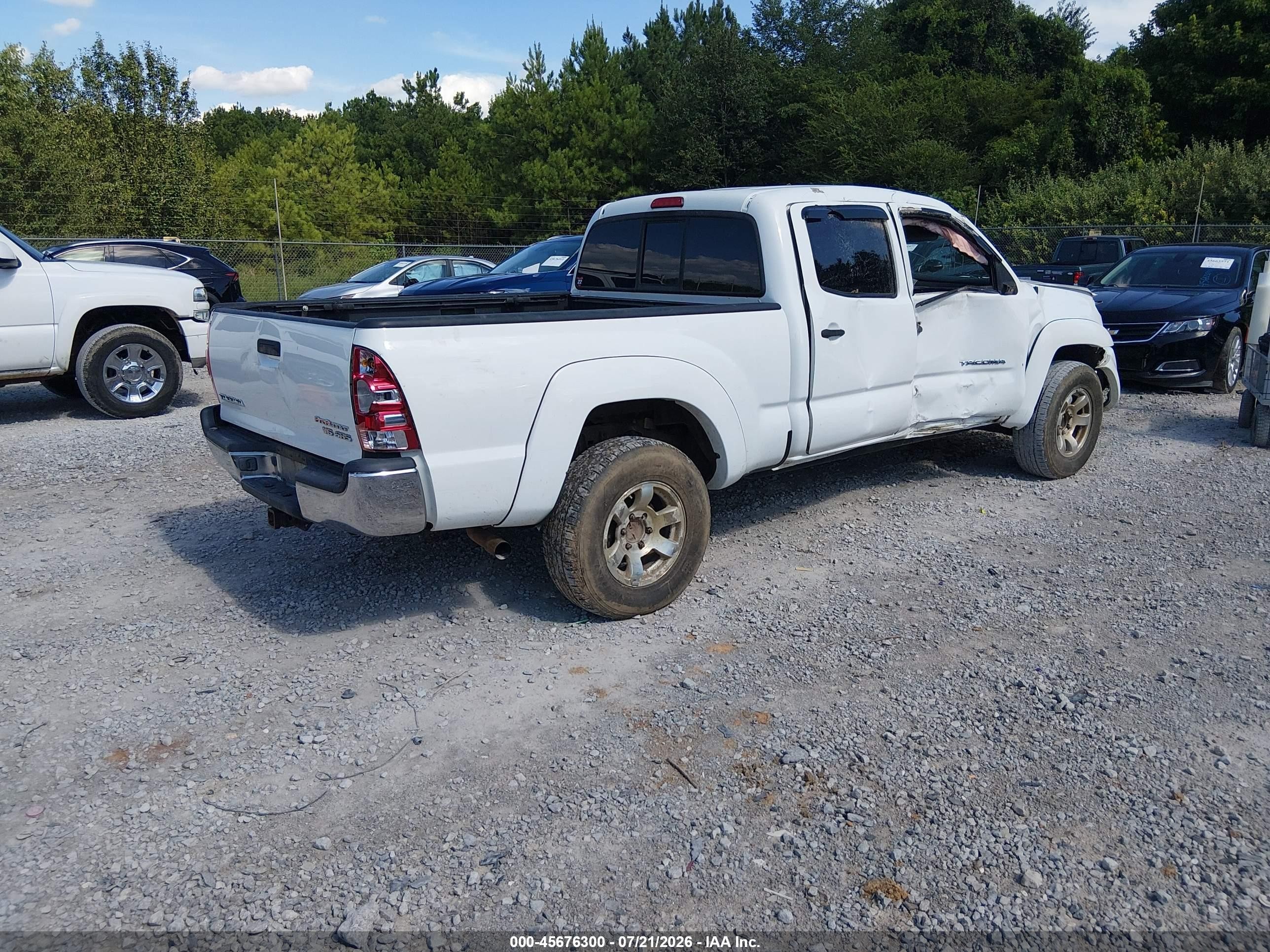 2006 Toyota Tacoma Prerunner V6 White vin: 5TEKU72N56Z157885